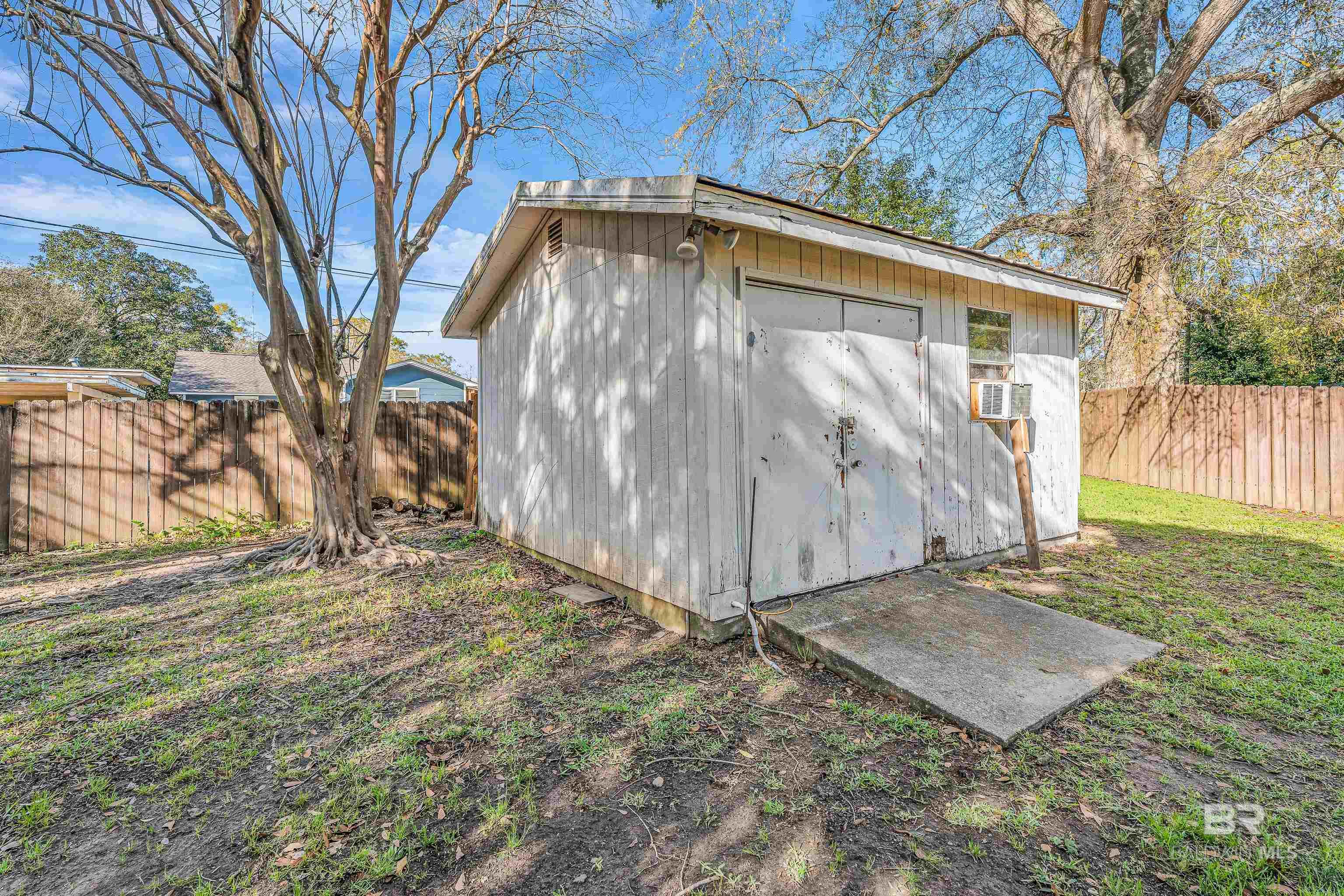 407 E Myrtle Avenue, Foley, AL, 36535