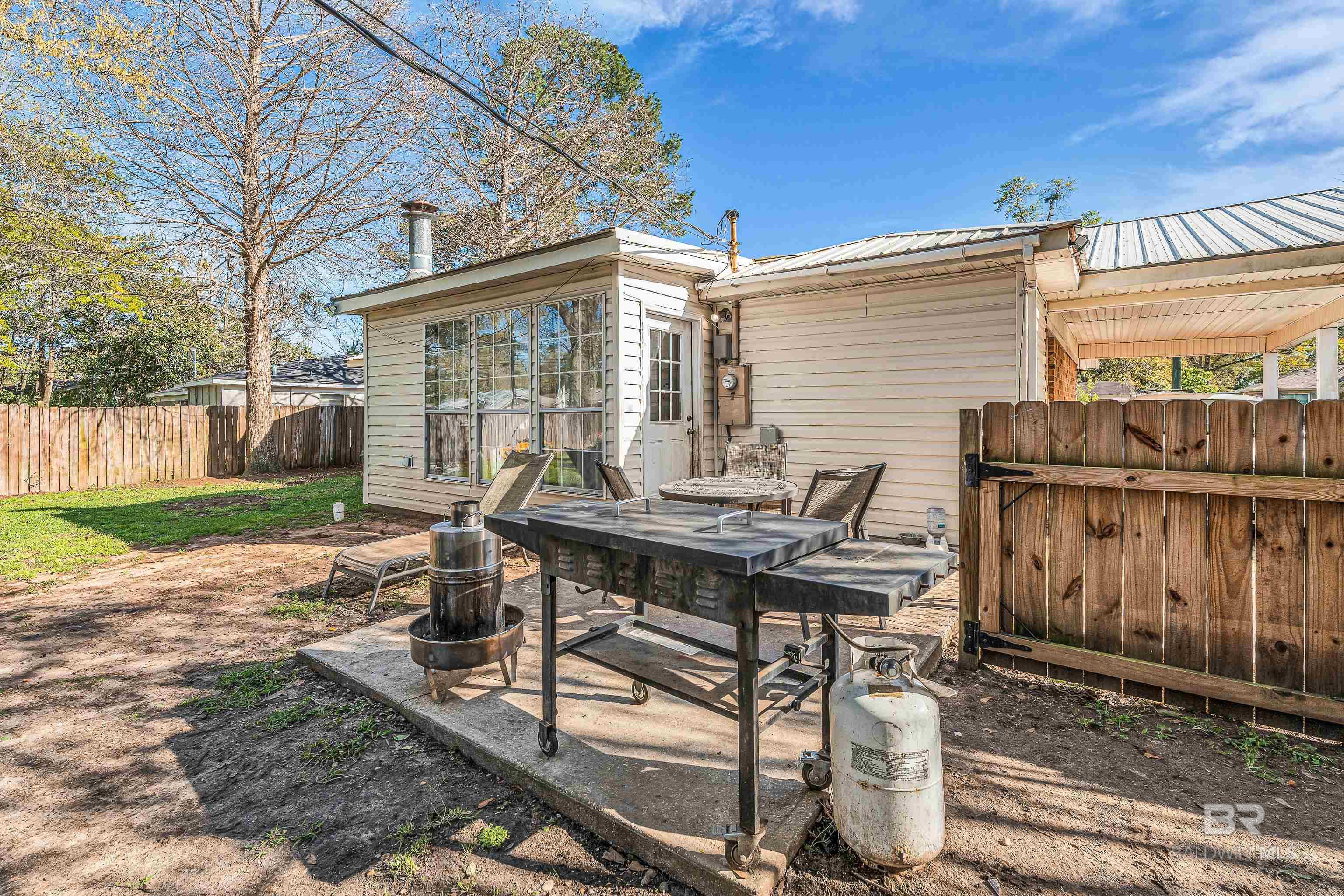 407 E Myrtle Avenue, Foley, AL, 36535