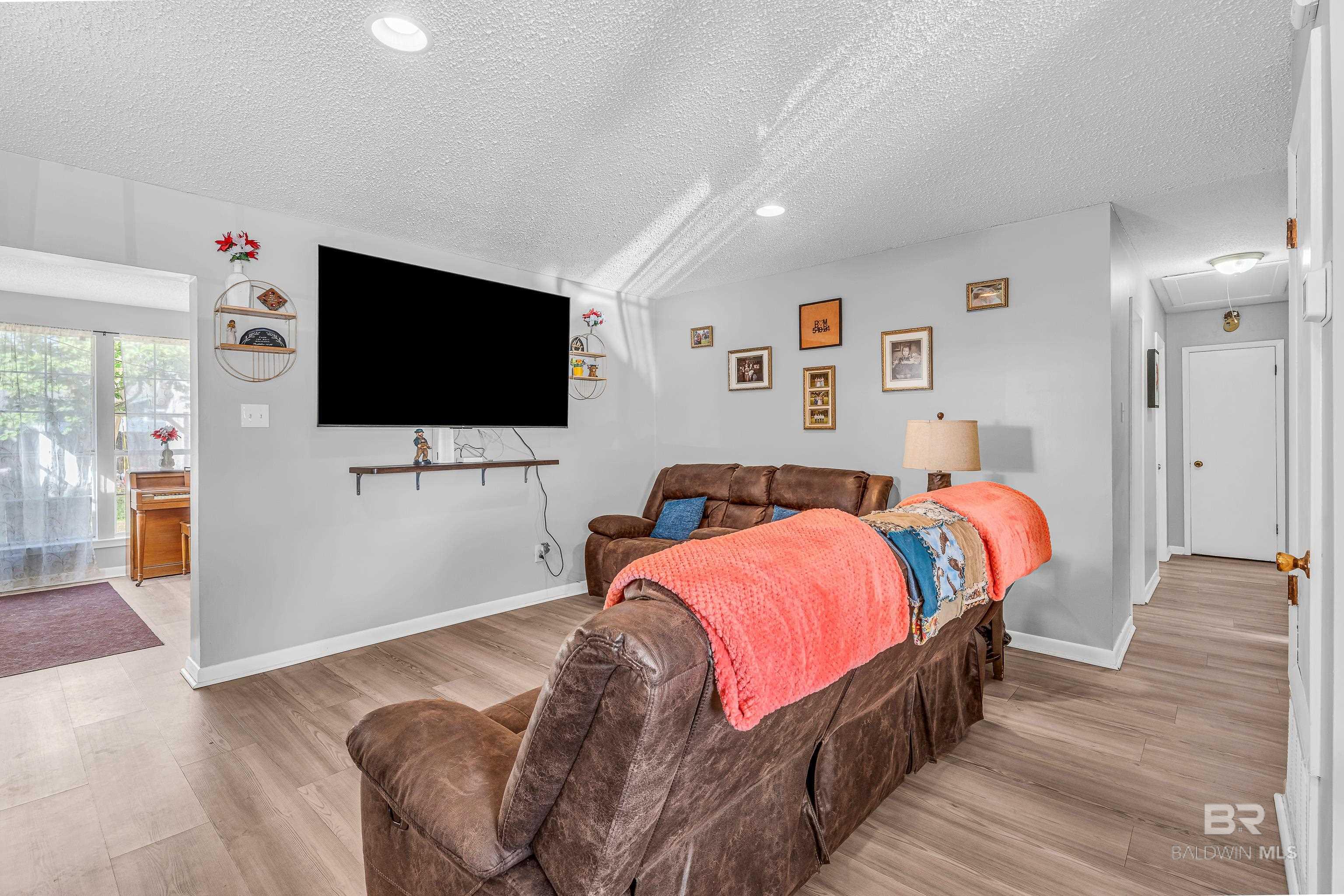 407 E Myrtle Avenue, Foley, AL, 36535