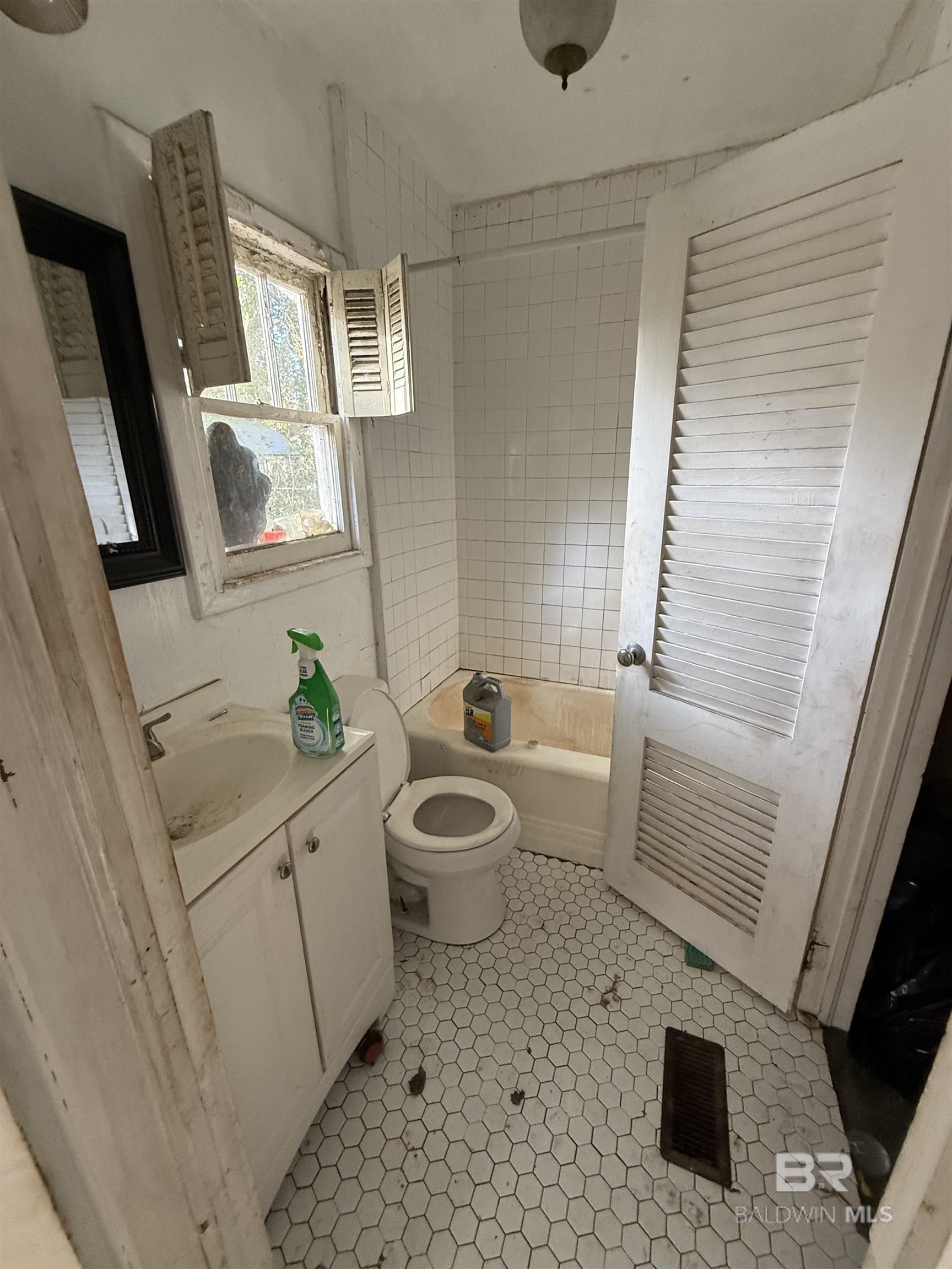 352 S Ann Street, Mobile, AL, 36604