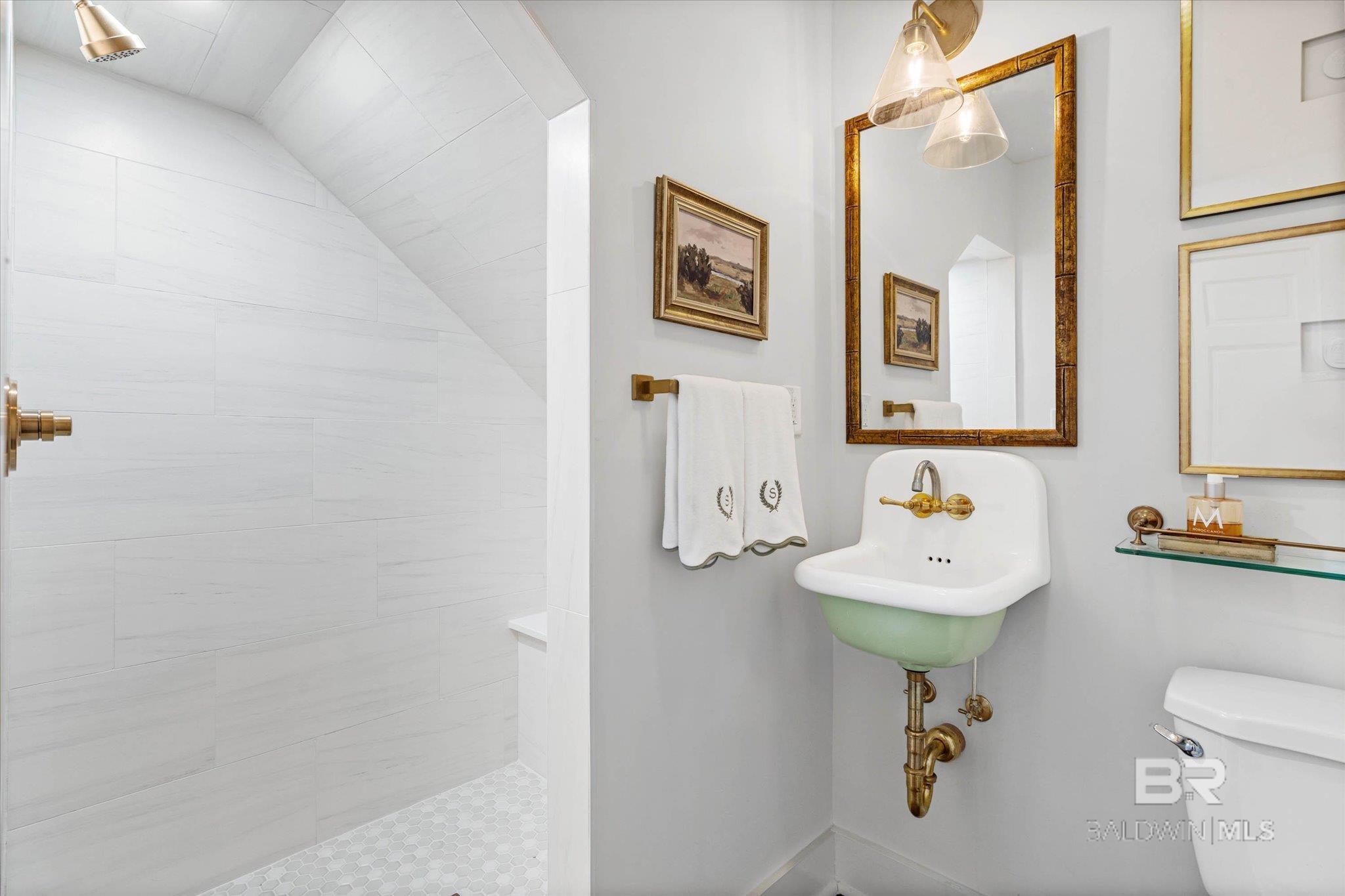 653 Fairhope Avenue, Fairhope, AL, 36532