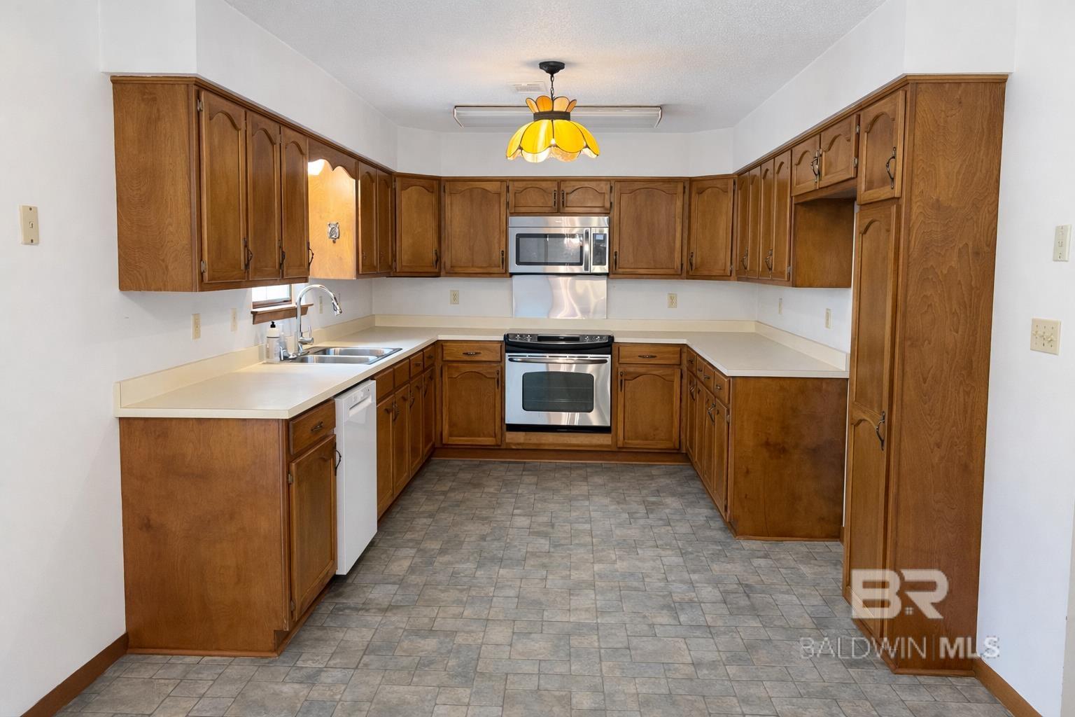 9318 Hearon Lane, Lillian, AL, 36549