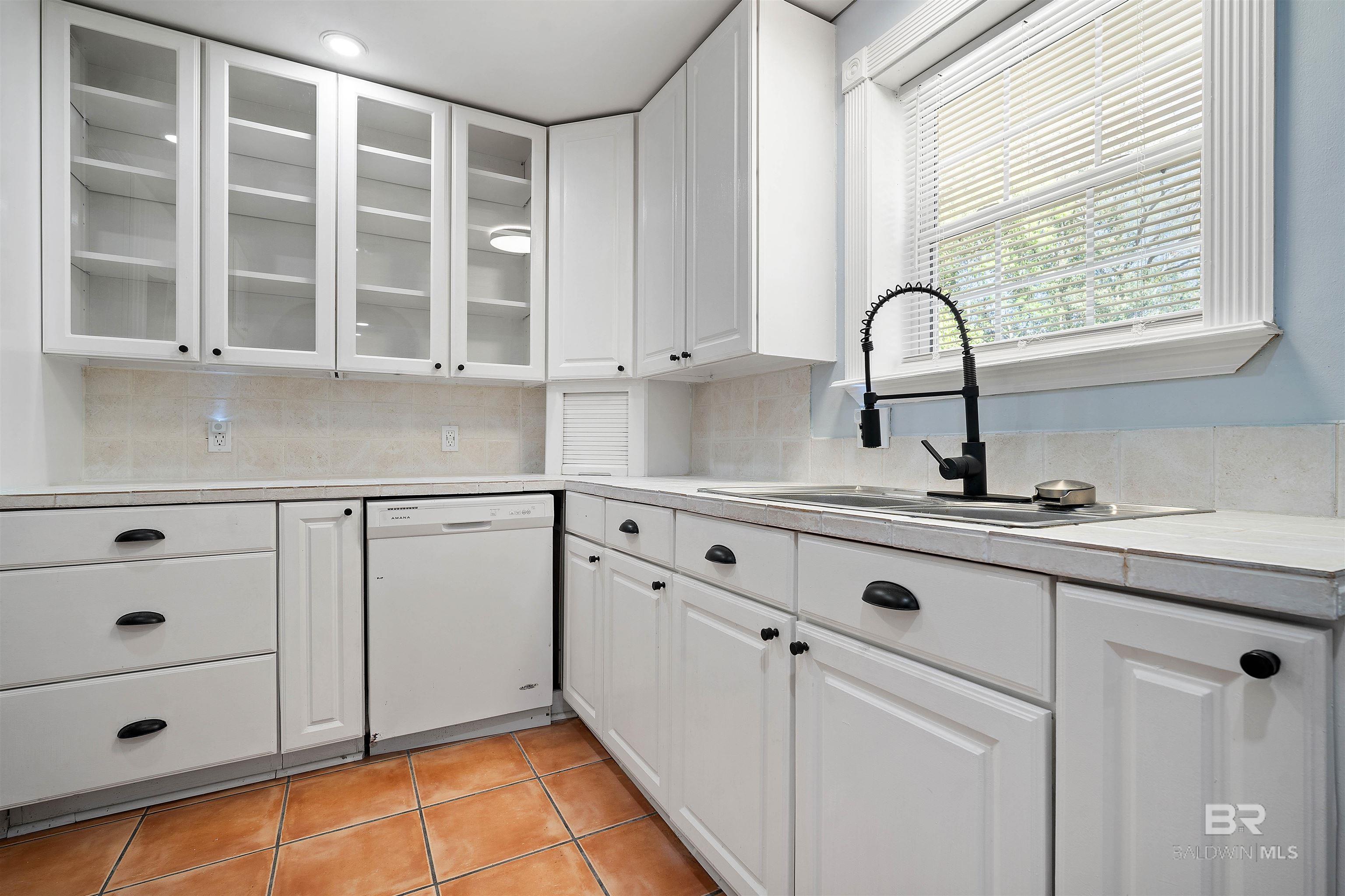 2214 S Hillwood Drive, Mobile, AL, 36605