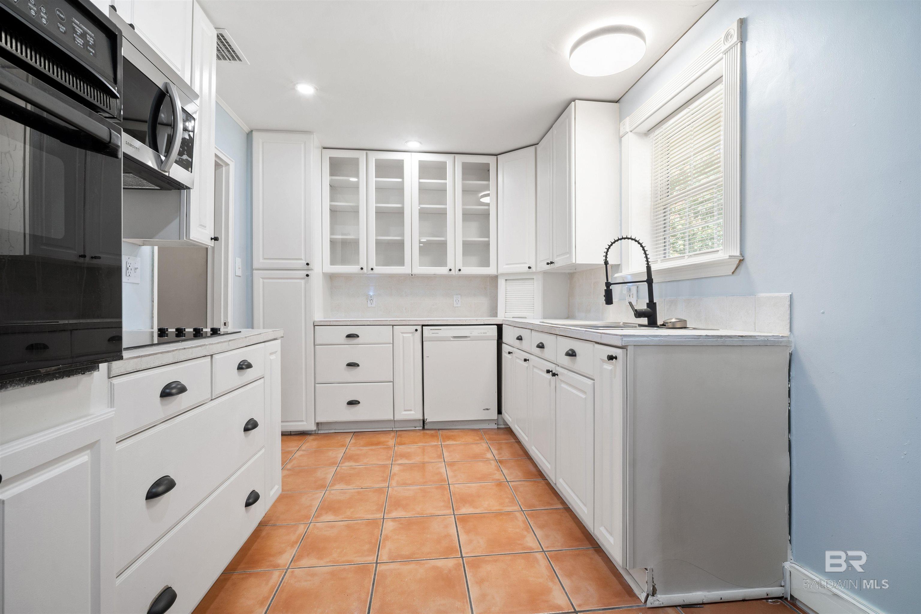 2214 S Hillwood Drive, Mobile, AL, 36605