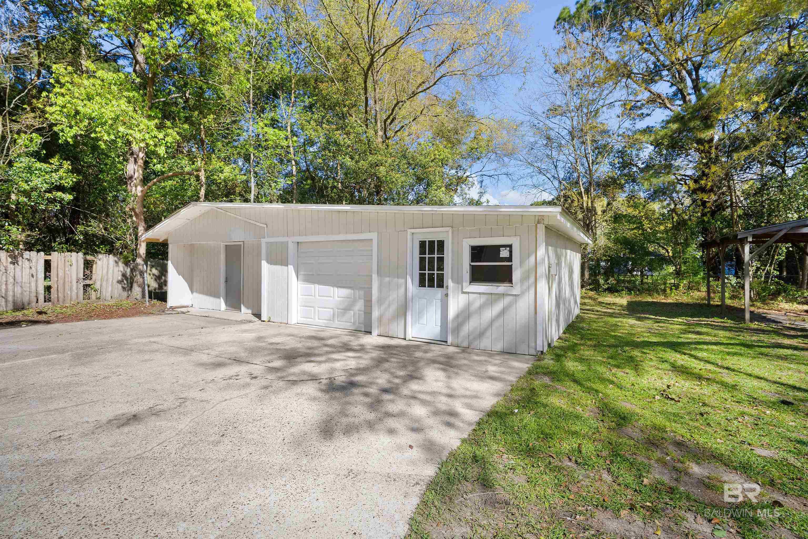 2214 S Hillwood Drive, Mobile, AL, 36605