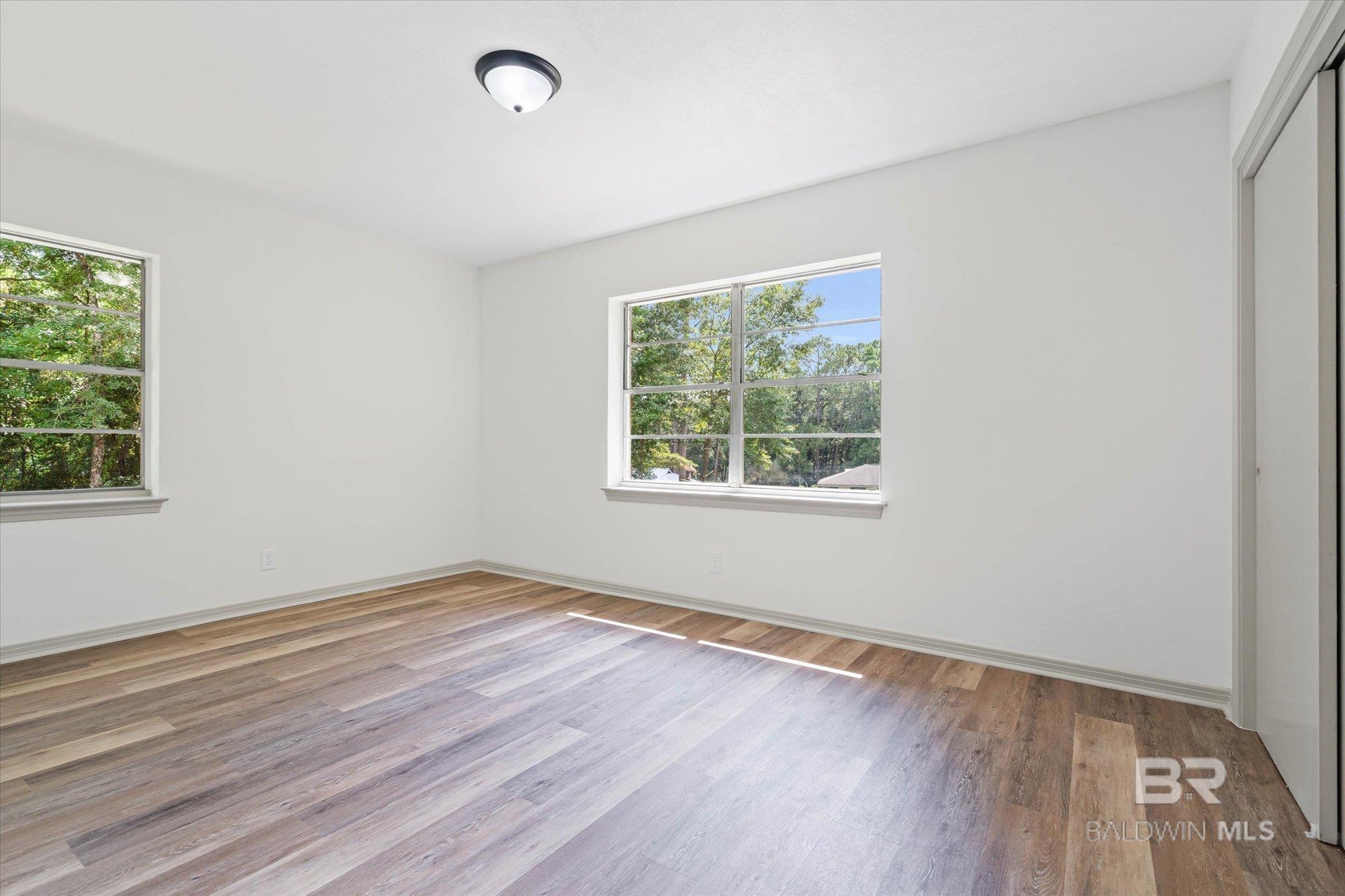 https://zimg.paragon.ice.com/ParagonImages/Property/PG/BCAR/393834/11/0/0/e5156a809b396587bfecb1519d938d08/7/f6b32e1cf17b6d034b51abc4f1748e6f/393834-394bcd52-b56d-48b4-9659-a63545e1397d.JPG