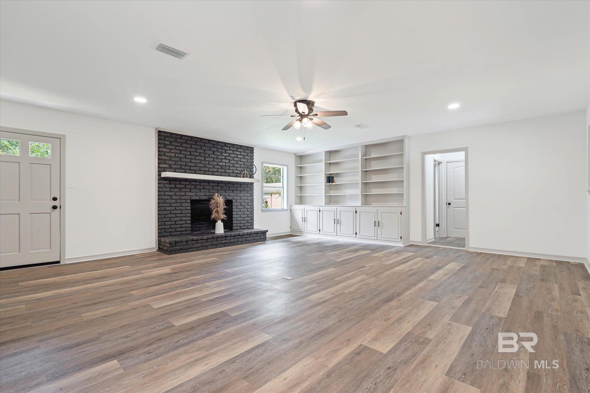 https://zimg.paragon.ice.com/ParagonImages/Property/PG/BCAR/393834/3/0/0/c56fc18065204fc145a8b6a6a6403c81/7/f6b32e1cf17b6d034b51abc4f1748e6f/393834-cad9654f-7ba8-4999-ad1b-165db4ad60c9.JPG
