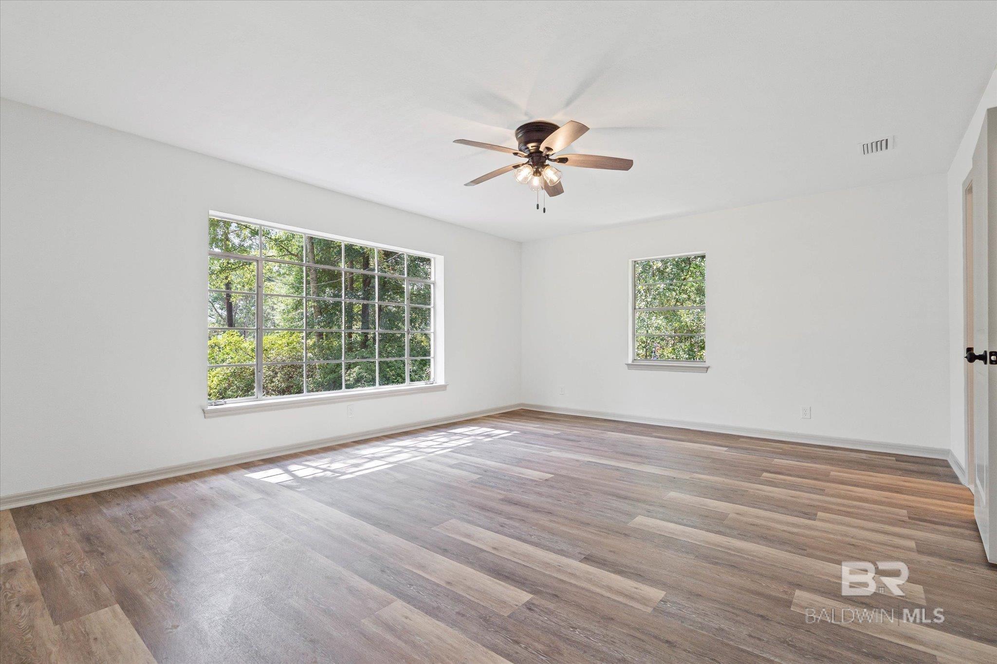 https://zimg.paragon.ice.com/ParagonImages/Property/PG/BCAR/393834/8/0/0/9b178c4614c7c45cc4c9dc77ae6014f2/7/f6b32e1cf17b6d034b51abc4f1748e6f/393834-501a84b7-e3c2-4d99-967d-35c2e8e77a3c.JPG