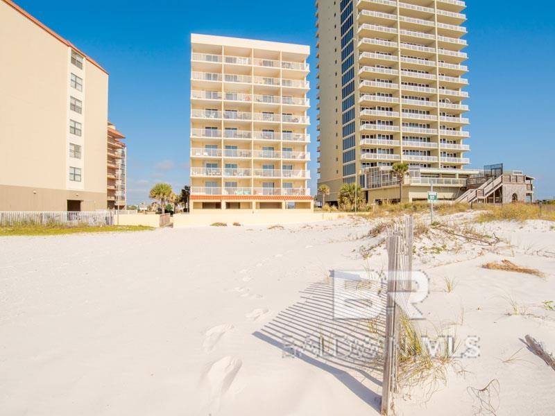517 E Beach Boulevard 3D