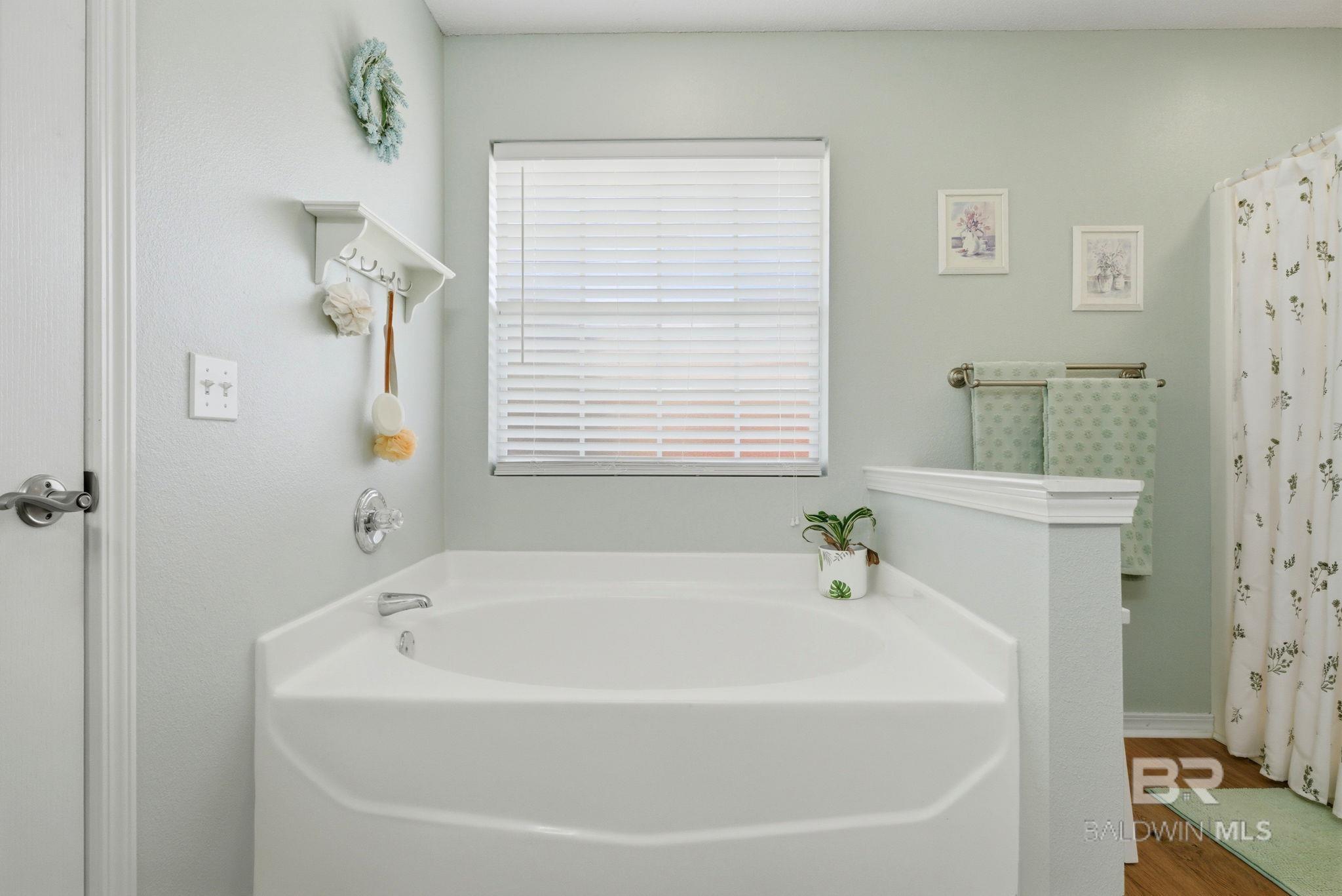 10736 Crosscut Drive, Pensacola, FL, 32506