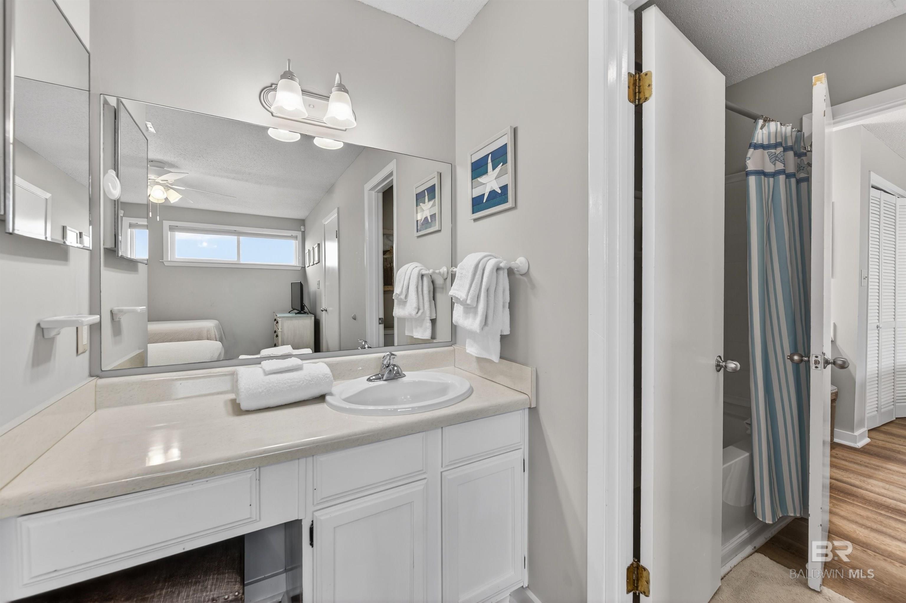 https://zimg.paragon.ice.com/ParagonImages/Property/PG/BCAR/393900/54/0/0/3f049ea2efbcf0a9035950de2ab335ee/7/0578cf4ffcfb67f58ae88bb62ec04a60/393900-cf659ce0-4c31-4282-ae18-b9815554350a.JPG