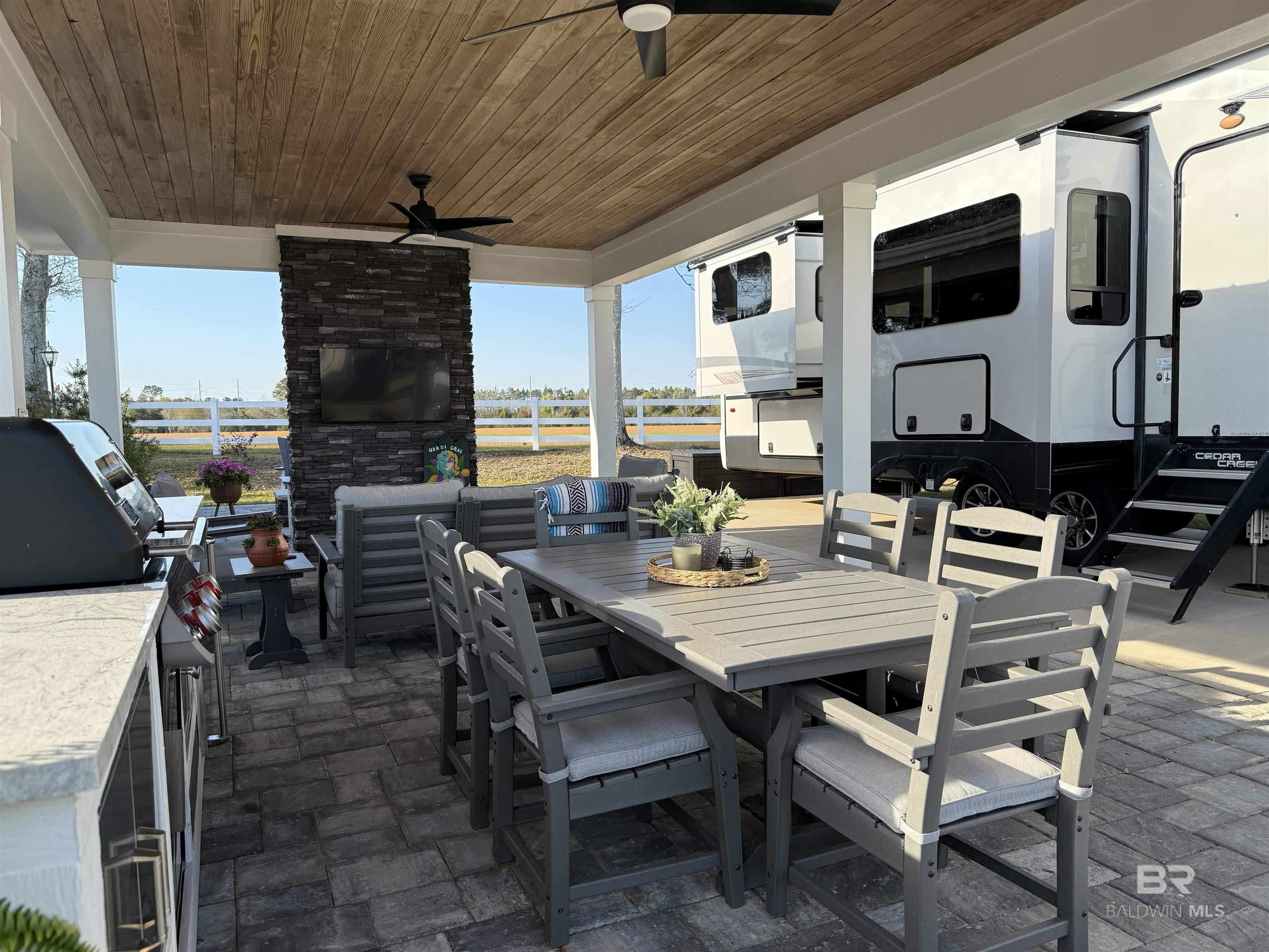 12377 Gateway Drive, Elberta, AL, 36530