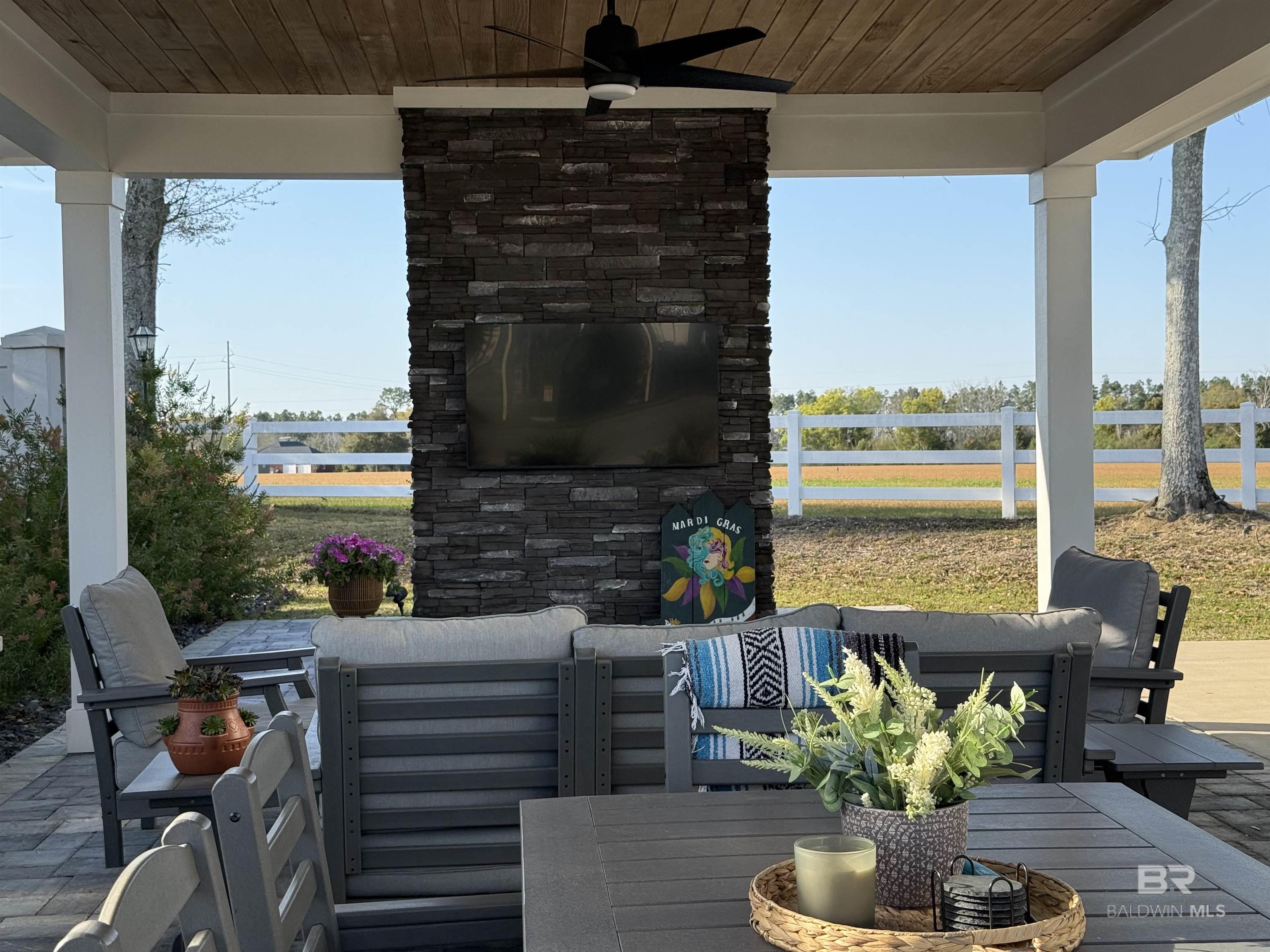 12377 Gateway Drive, Elberta, AL, 36530