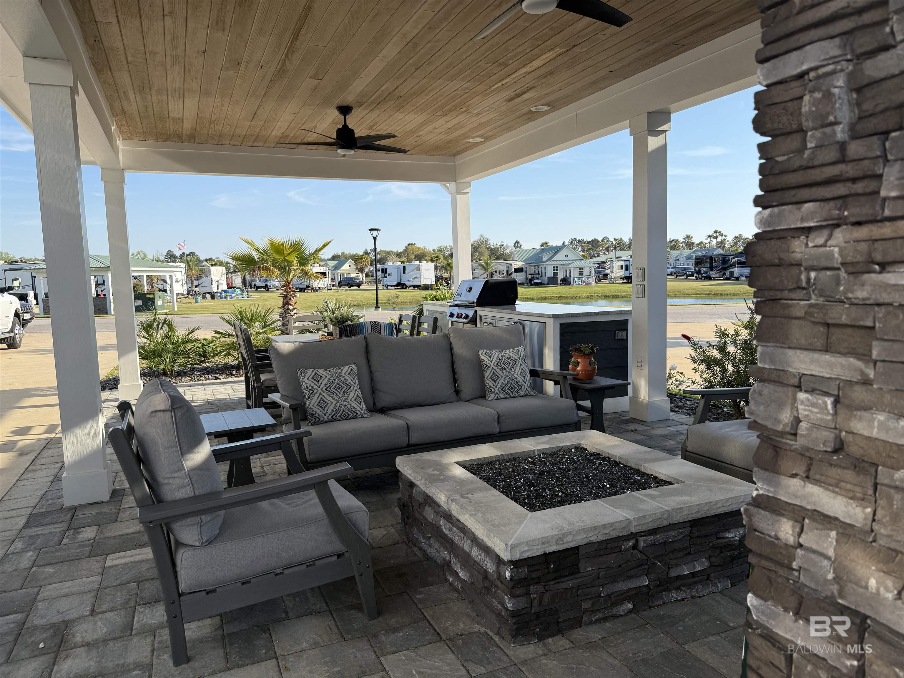 12377 Gateway Drive, Elberta, AL, 36530