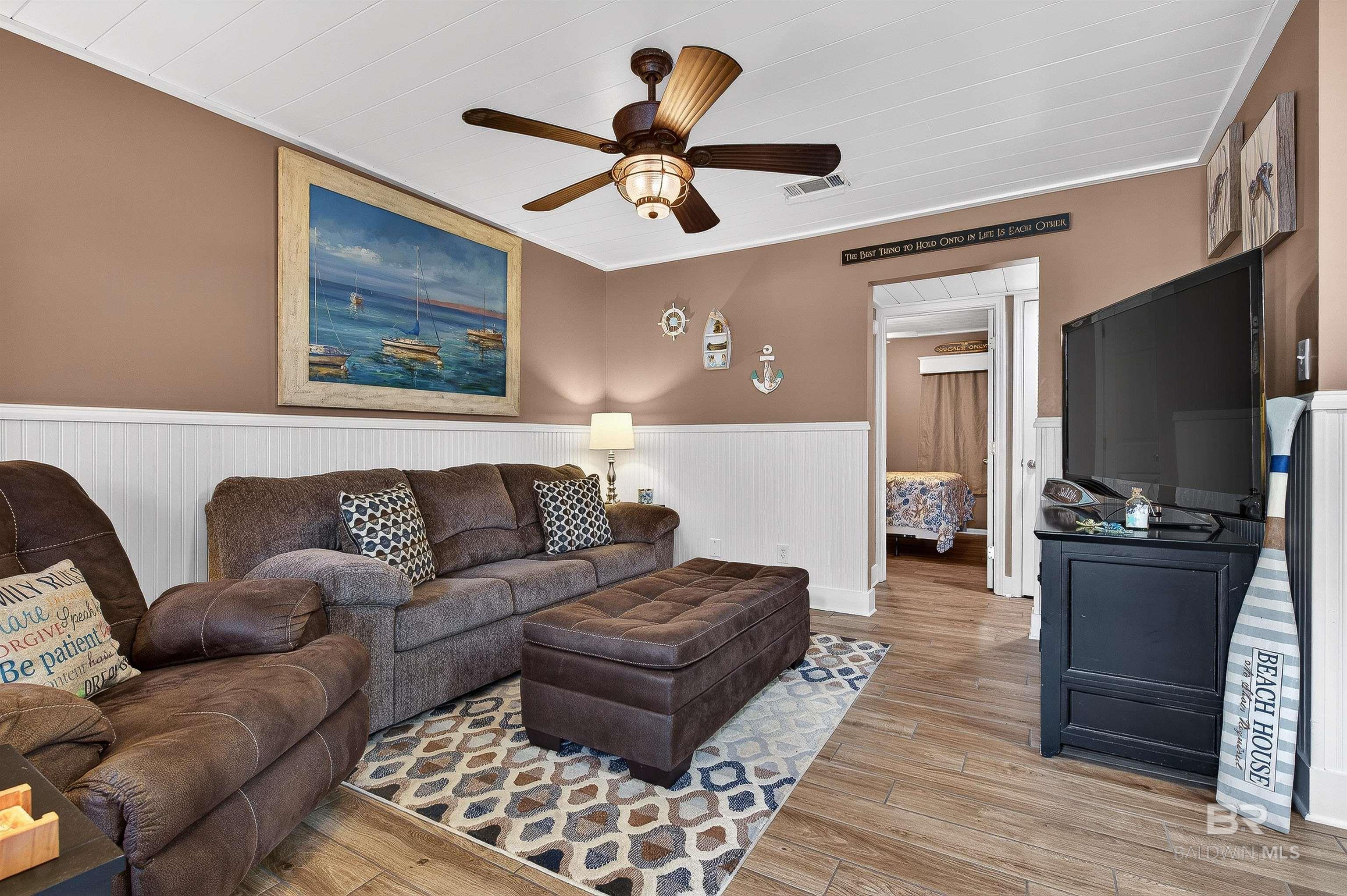 1125 W Beach Boulevard UNIT 201, Gulf Shores, AL, 36542