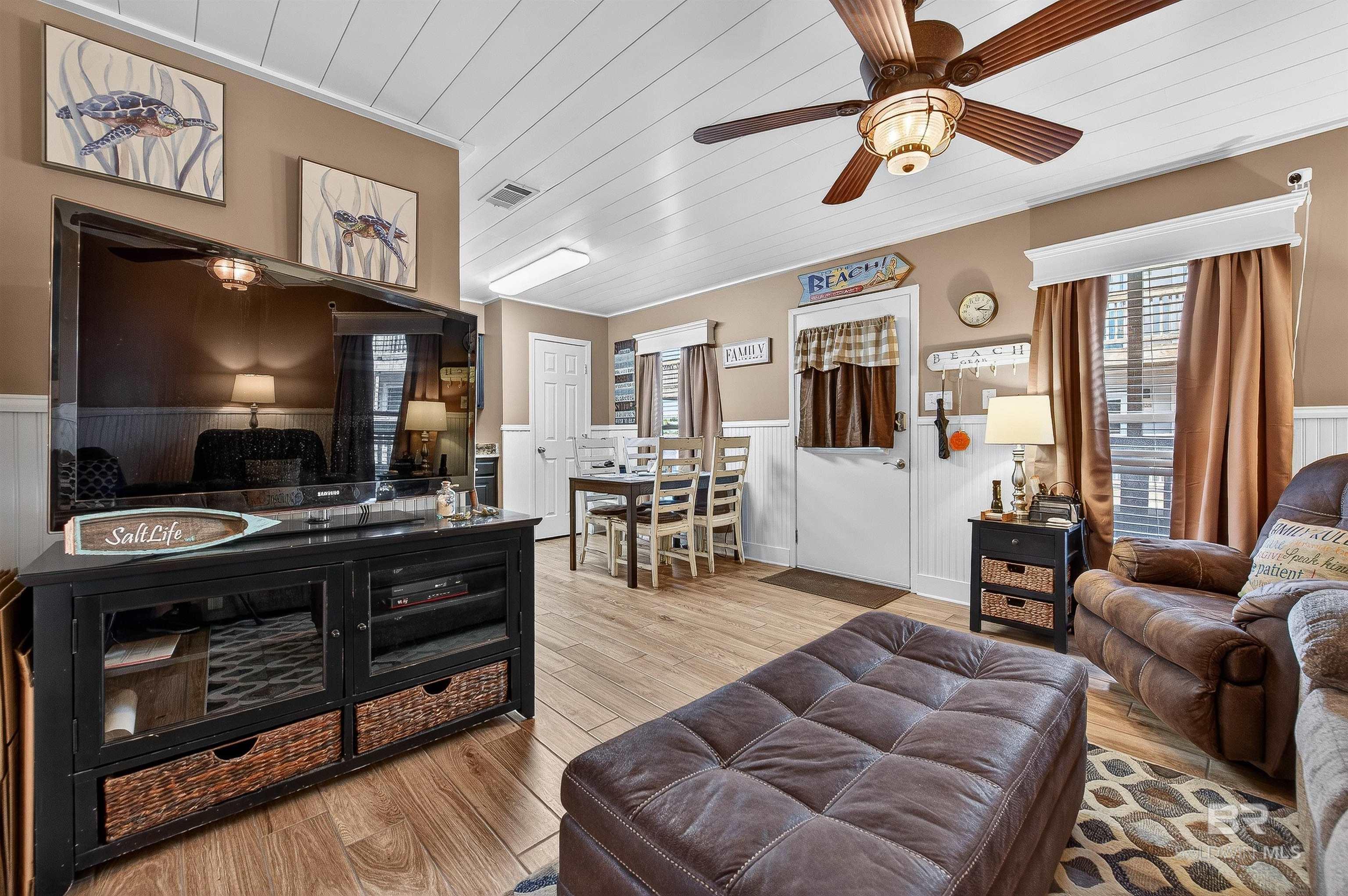 1125 W Beach Boulevard UNIT 201, Gulf Shores, AL, 36542