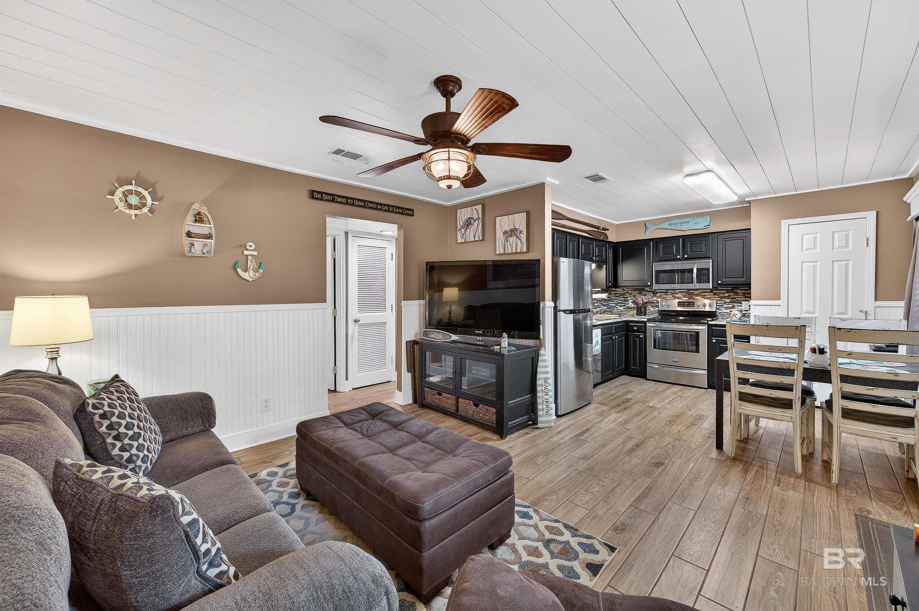 1125 W Beach Boulevard UNIT 201, Gulf Shores, AL, 36542