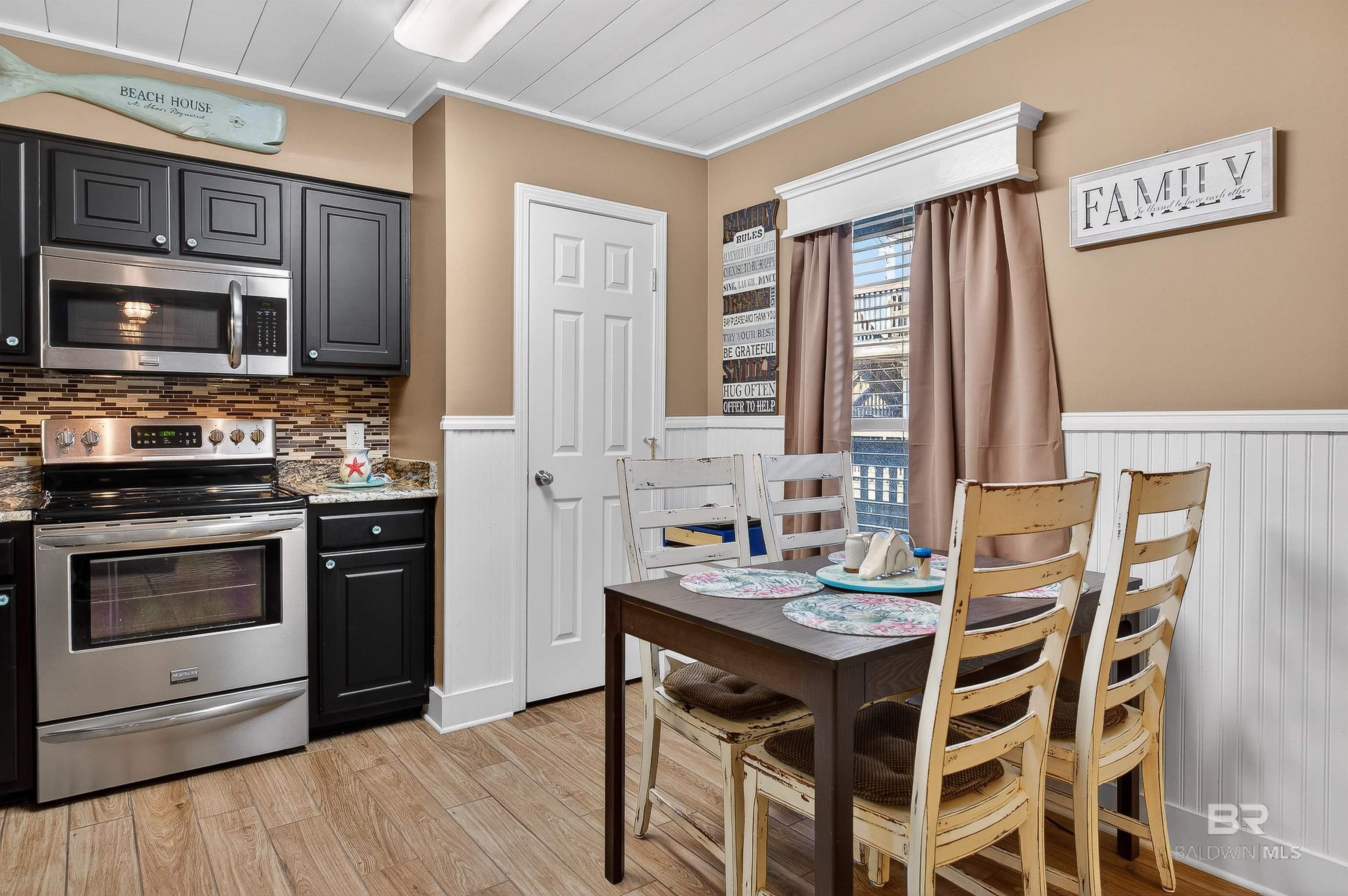 1125 W Beach Boulevard UNIT 201, Gulf Shores, AL, 36542