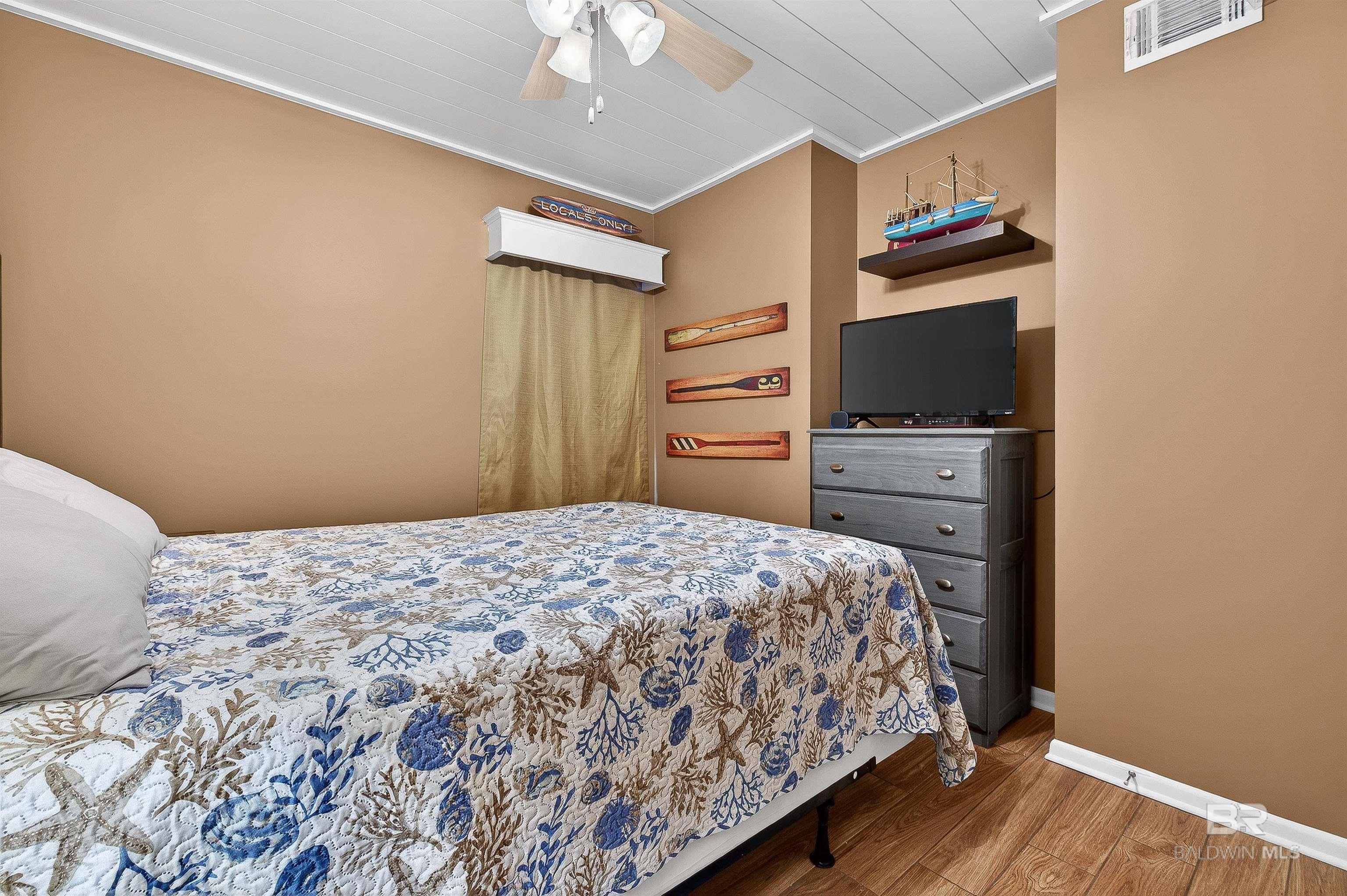 1125 W Beach Boulevard UNIT 201, Gulf Shores, AL, 36542