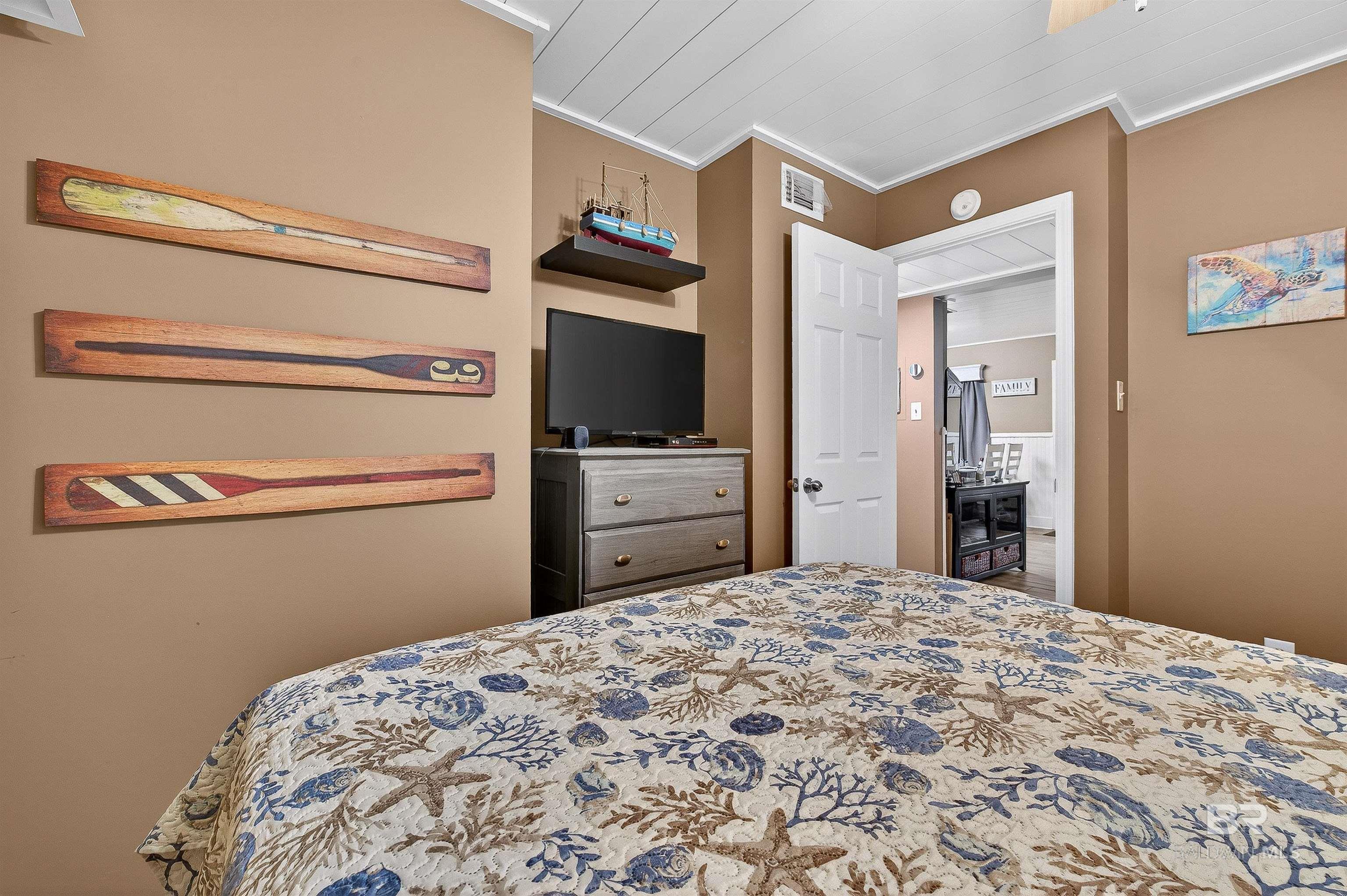 1125 W Beach Boulevard UNIT 201, Gulf Shores, AL, 36542