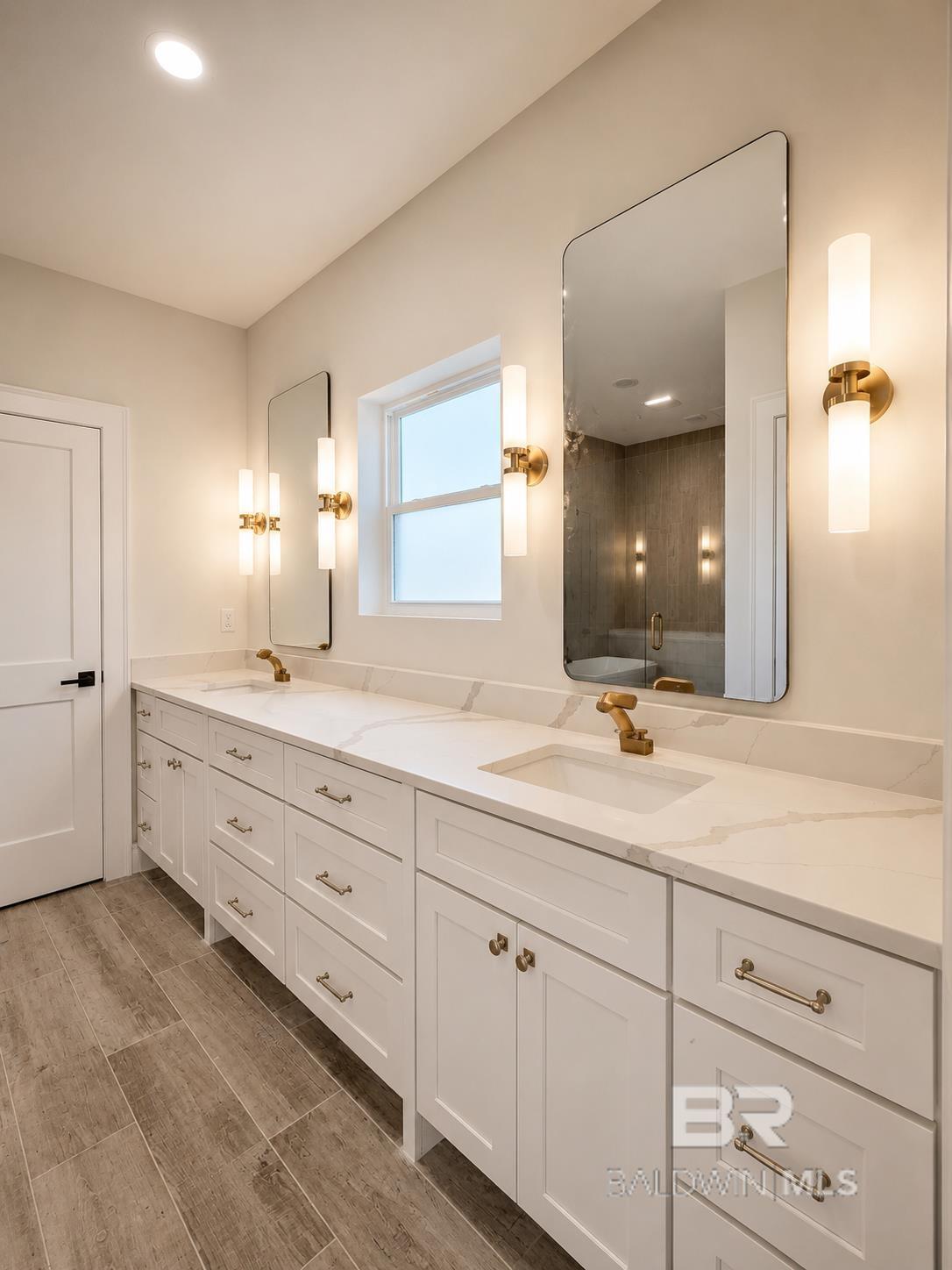 https://zimg.paragon.ice.com/ParagonImages/Property/PG/BCAR/393971/11/0/0/677233502e62baf4e43dd136aeac7419/7/1a5df07e4d40036b618bbd01d72e50d4/393971-e09c1732-3549-4628-8b1e-a80265fe5762.JPG