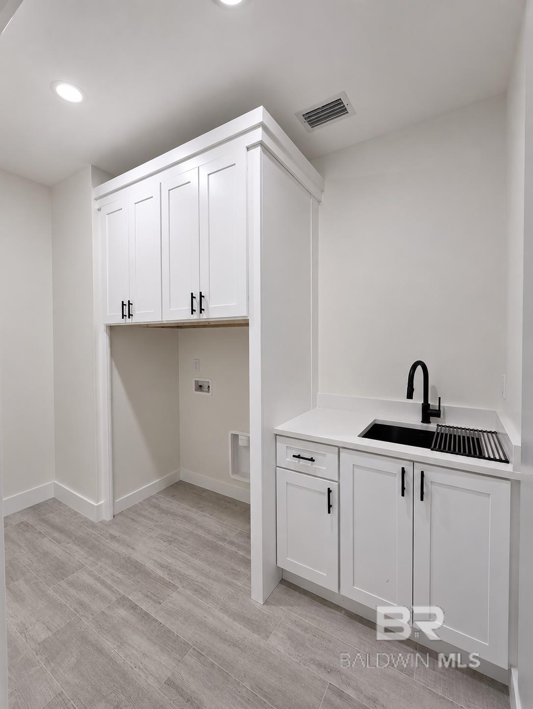 https://zimg.paragon.ice.com/ParagonImages/Property/PG/BCAR/393971/21/0/0/bfc82095cf668c404f093573f2d84110/7/1a5df07e4d40036b618bbd01d72e50d4/393971-3faf0938-4375-4f30-bc2b-7ee80de32937.JPG