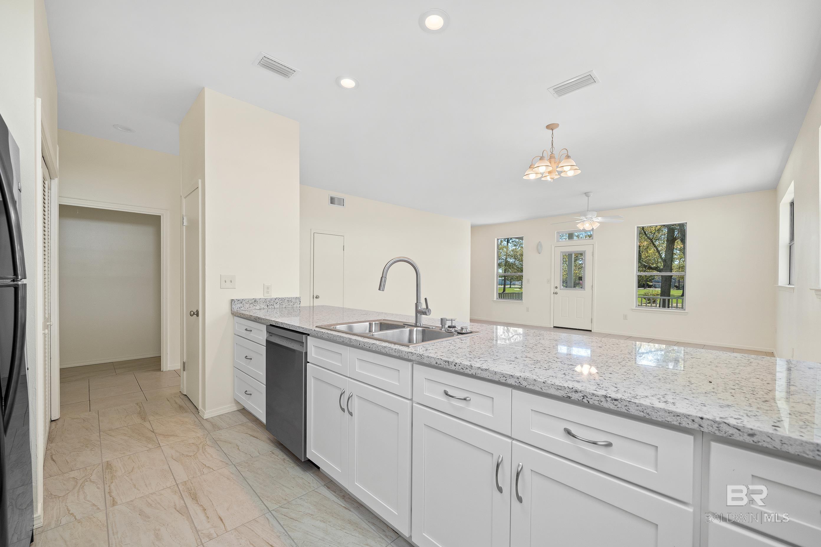 206 W Verbena Avenue, Foley, AL, 36535