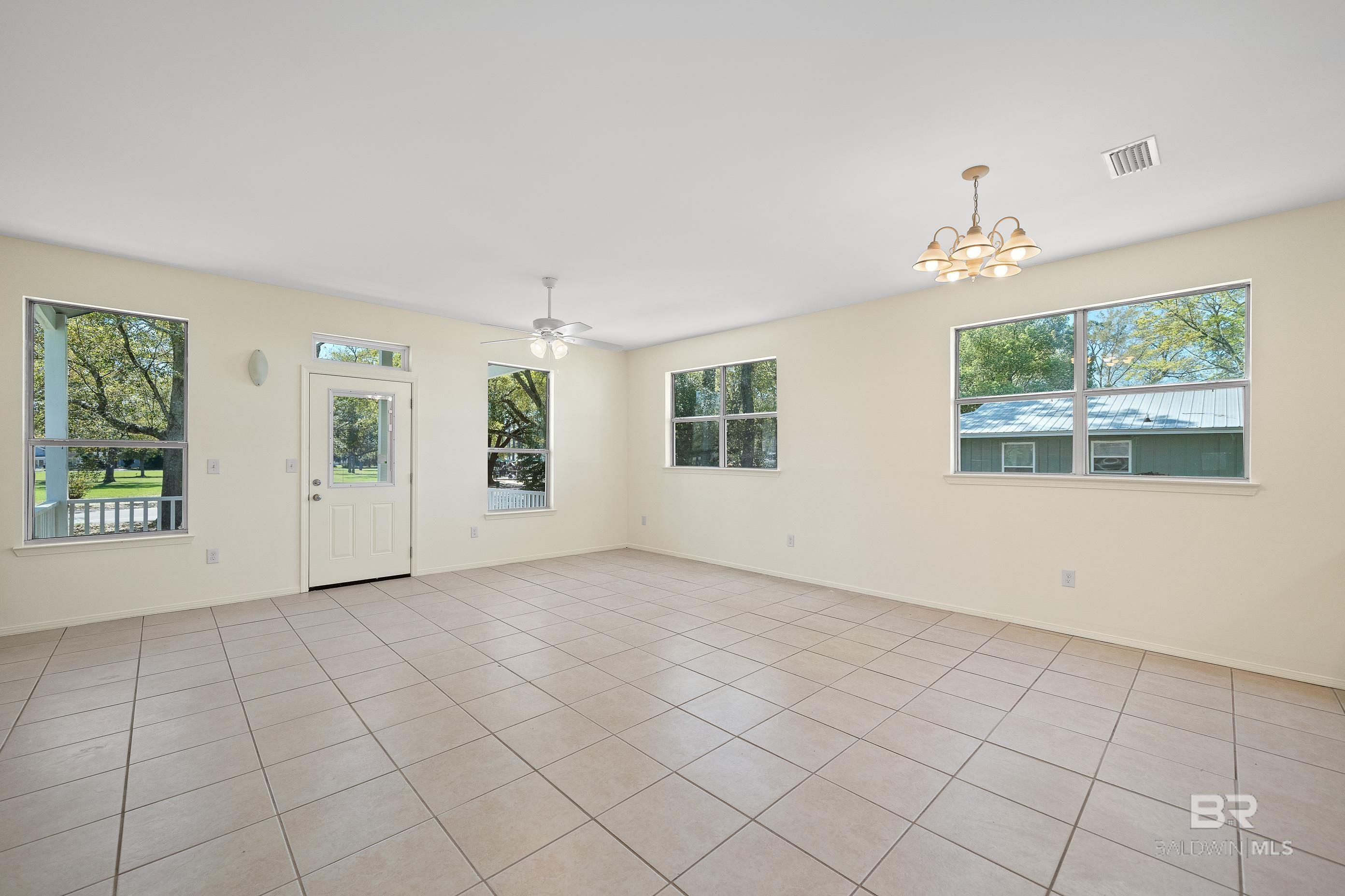 206 W Verbena Avenue, Foley, AL, 36535