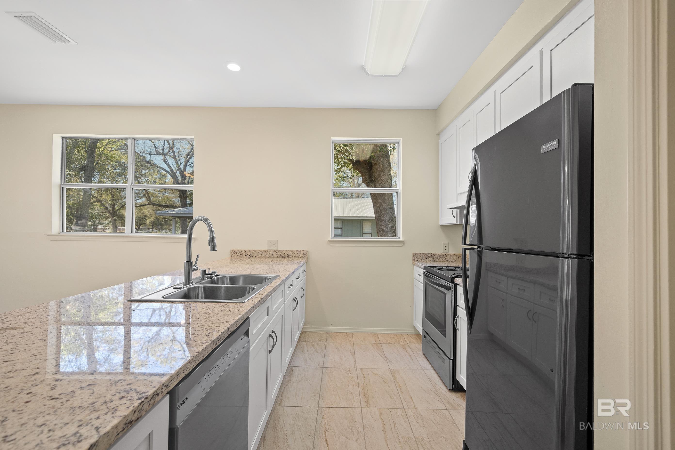 206 W Verbena Avenue, Foley, AL, 36535