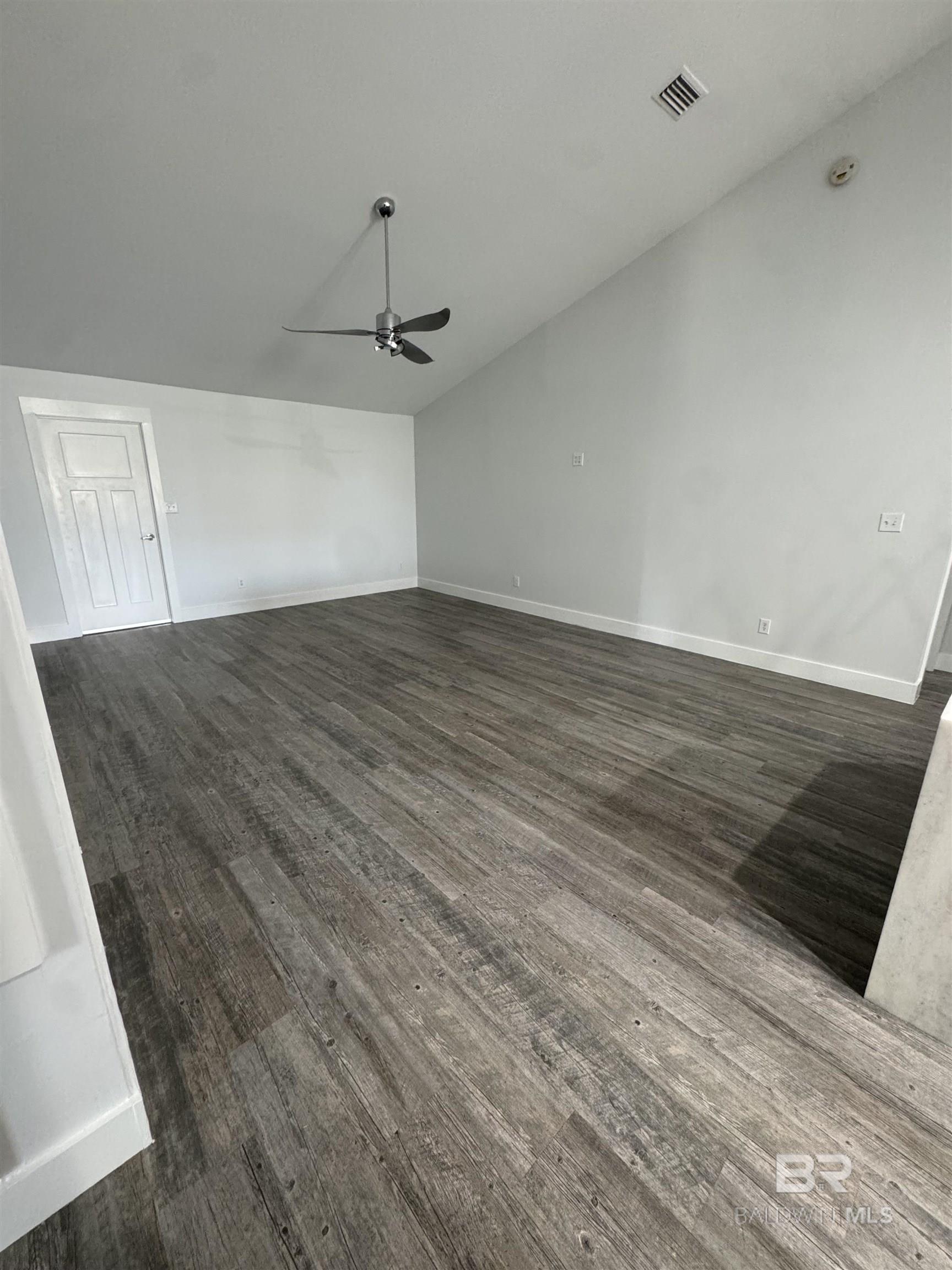 https://zimg.paragon.ice.com/ParagonImages/Property/PG/BCAR/394026/12/0/0/441bfb990c707cd84962e9e7d8a31392/7/d37c2ae5af9c4394ee84d2a4eca0e8a6/394026-88481d19-207d-4311-8e29-2792d8a03eda.JPG