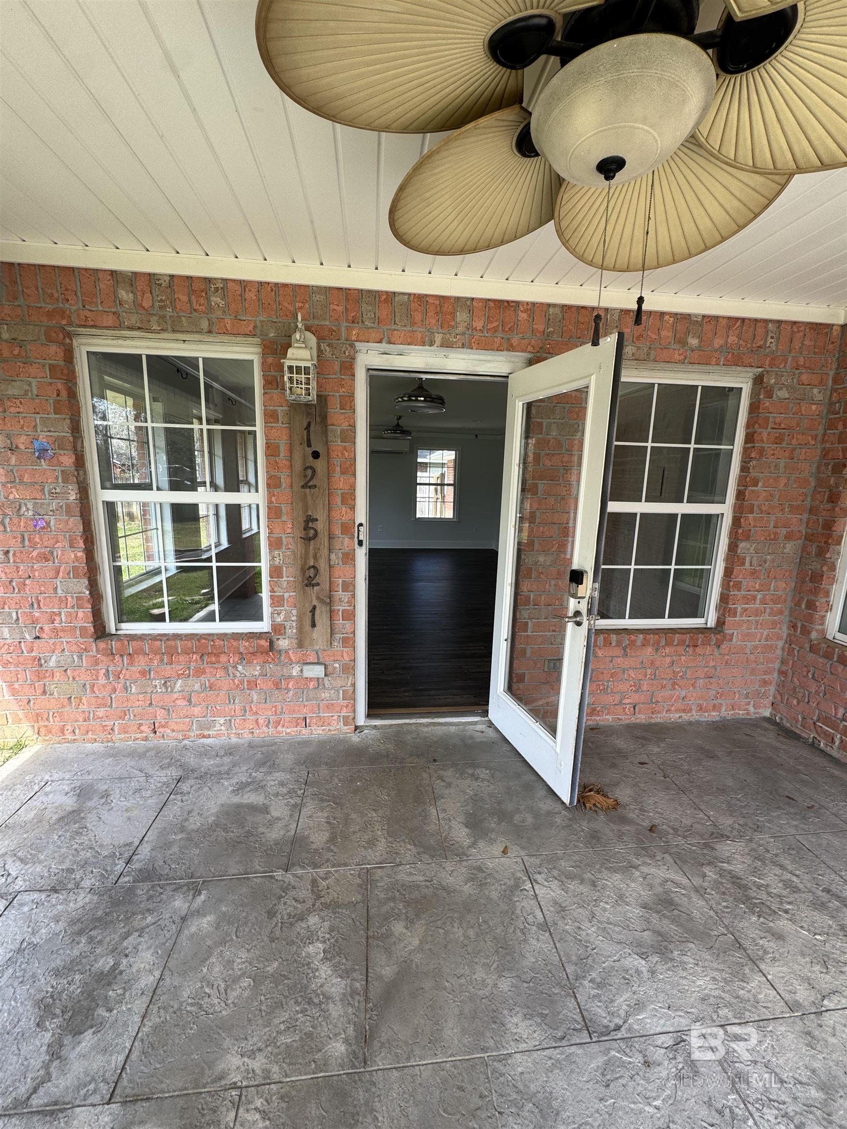 https://zimg.paragon.ice.com/ParagonImages/Property/PG/BCAR/394026/39/0/0/a55bf3bd93e689123befb0749b65ce51/7/d37c2ae5af9c4394ee84d2a4eca0e8a6/394026-8361bc32-38c9-45e2-acd8-4b02f3823588.JPG