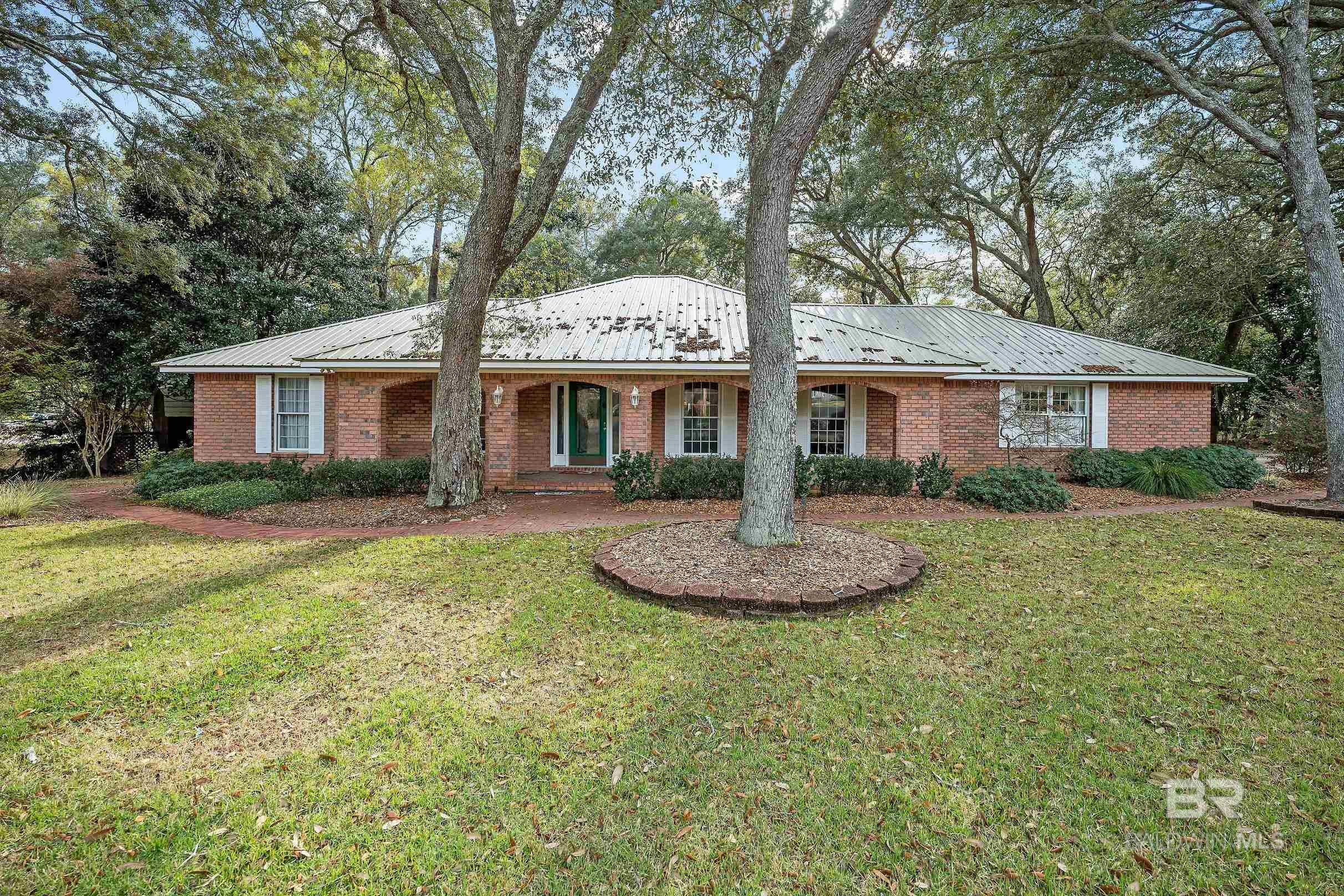 2146 Club House Drive