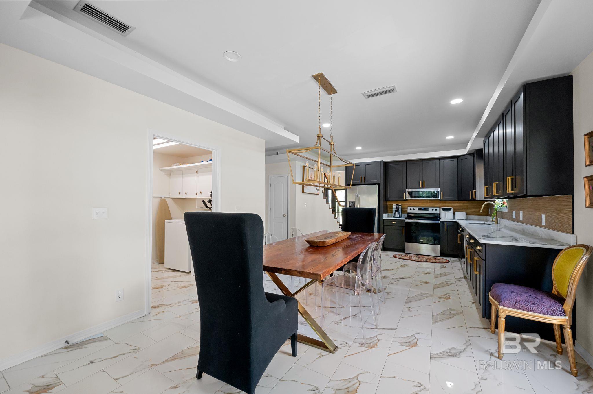 300 Volanta Avenue, Fairhope, AL, 36532