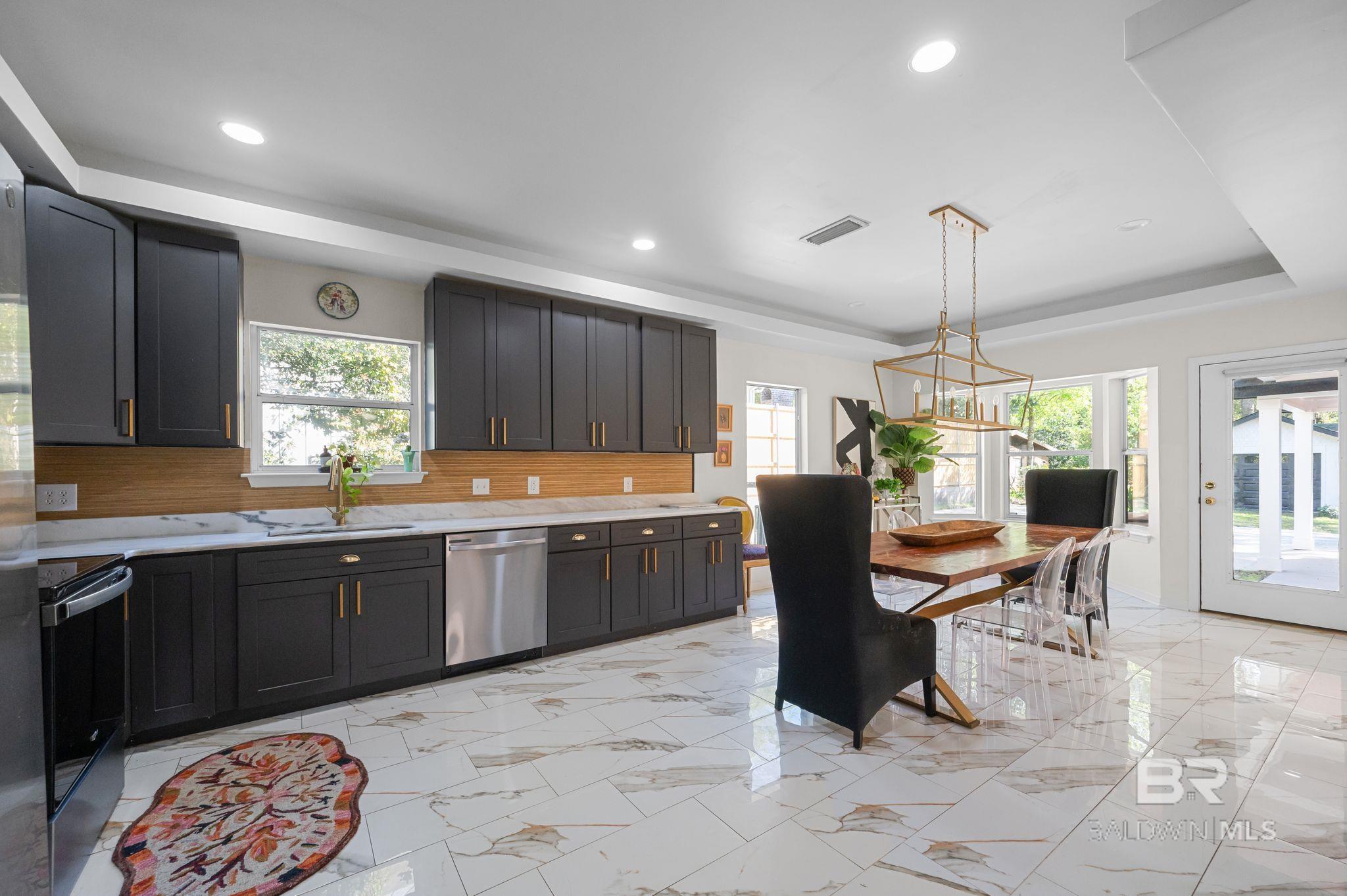 300 Volanta Avenue, Fairhope, AL, 36532