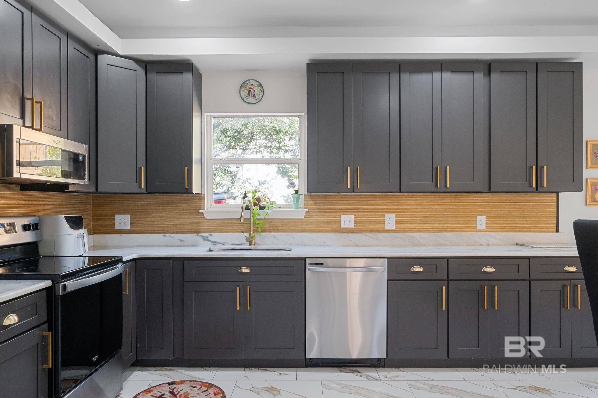 300 Volanta Avenue, Fairhope, AL, 36532