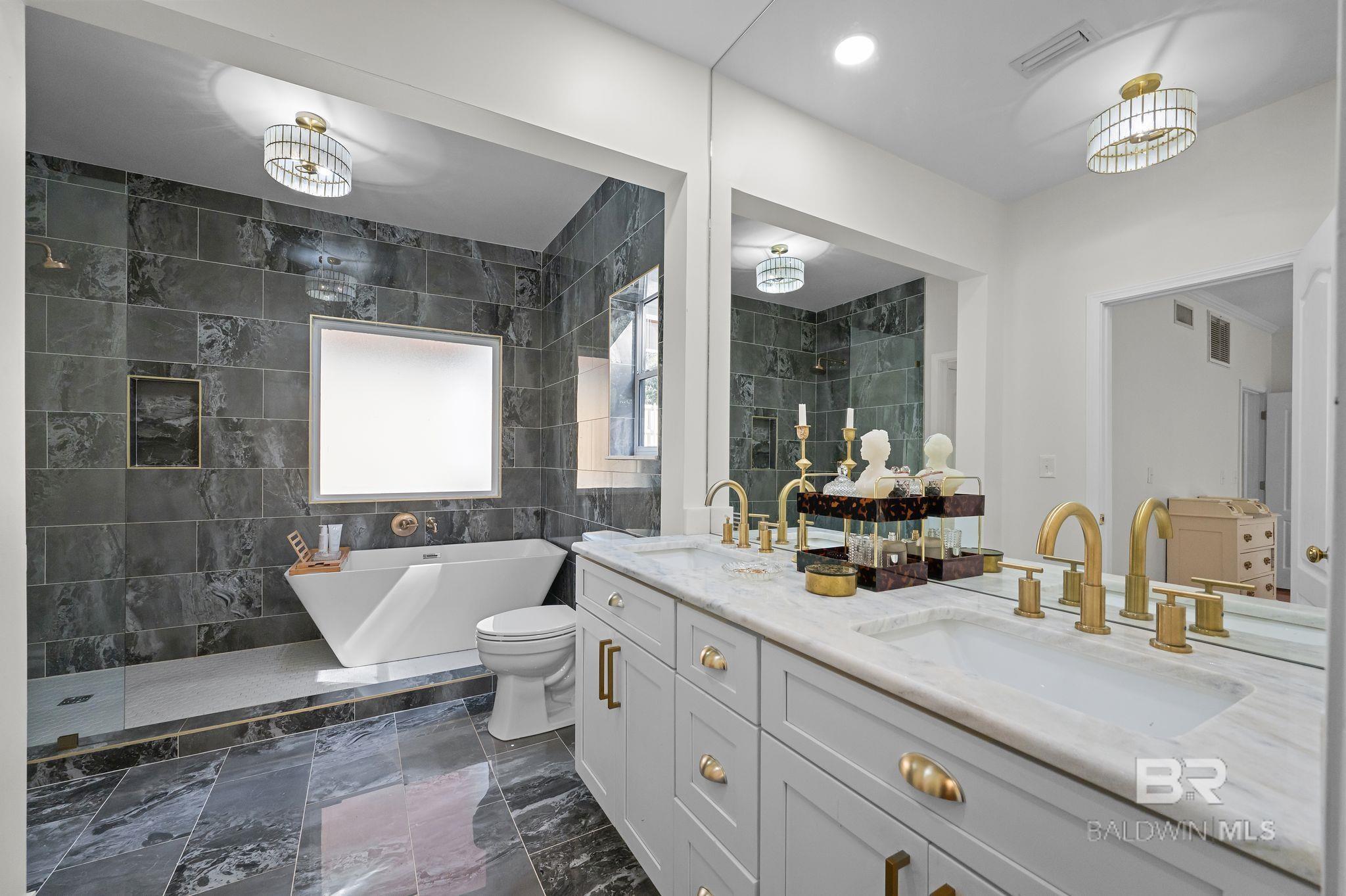 300 Volanta Avenue, Fairhope, AL, 36532