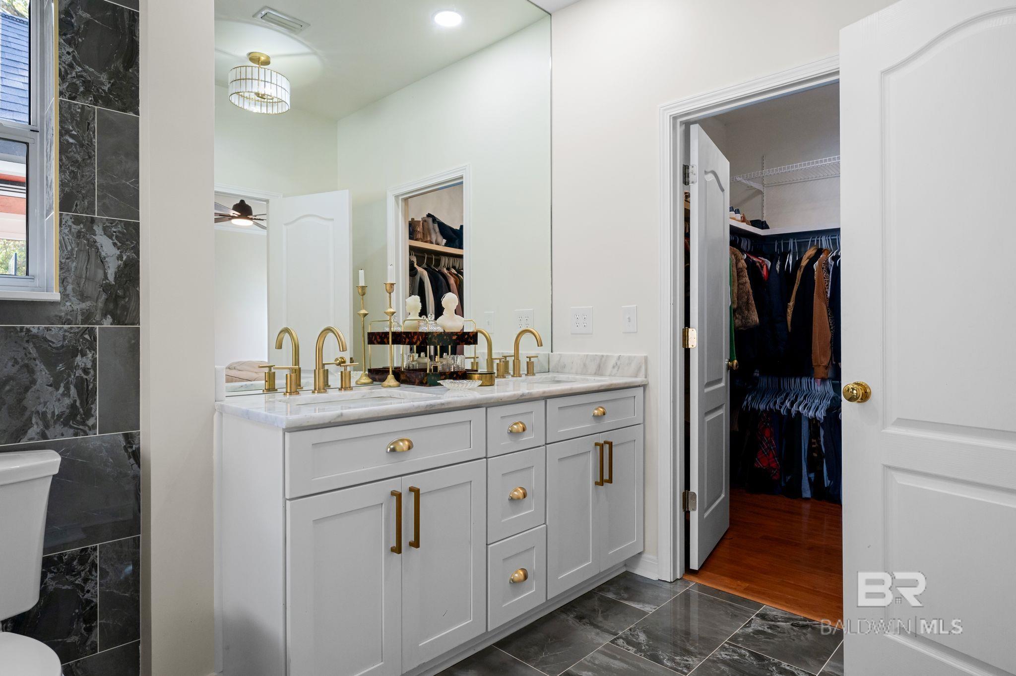 300 Volanta Avenue, Fairhope, AL, 36532