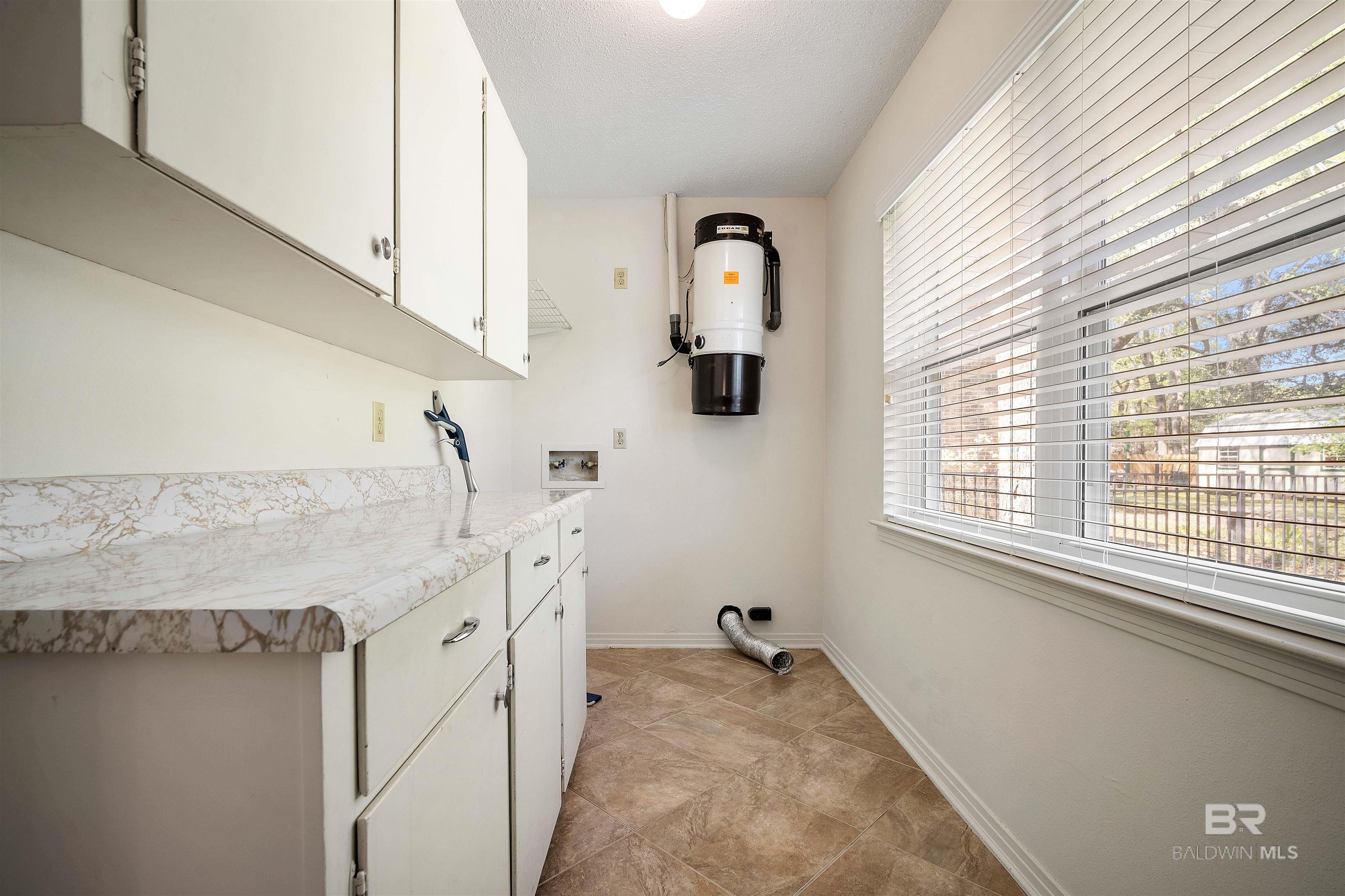 5716 Fairwood Drive, Mobile, AL, 36609