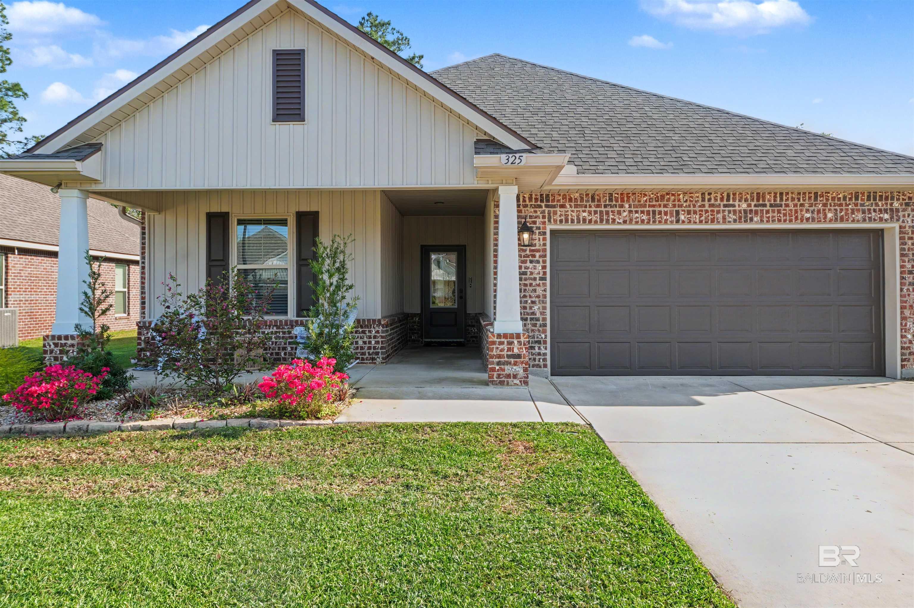 Gulf Shores Middle School - Homes for Sale