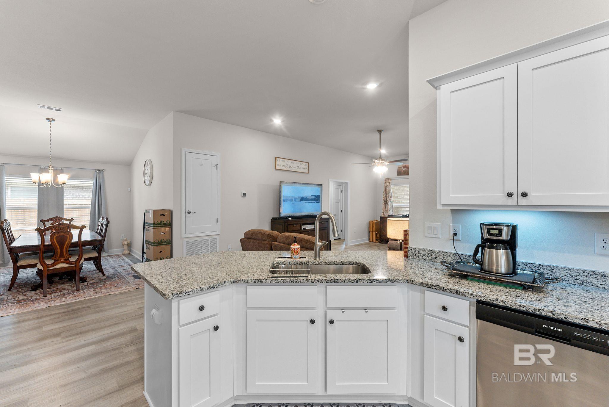 692 Mayflower Drive, Foley, AL, 36535