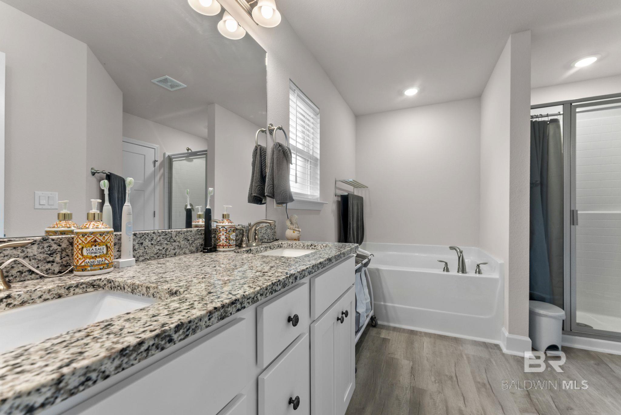 692 Mayflower Drive, Foley, AL, 36535