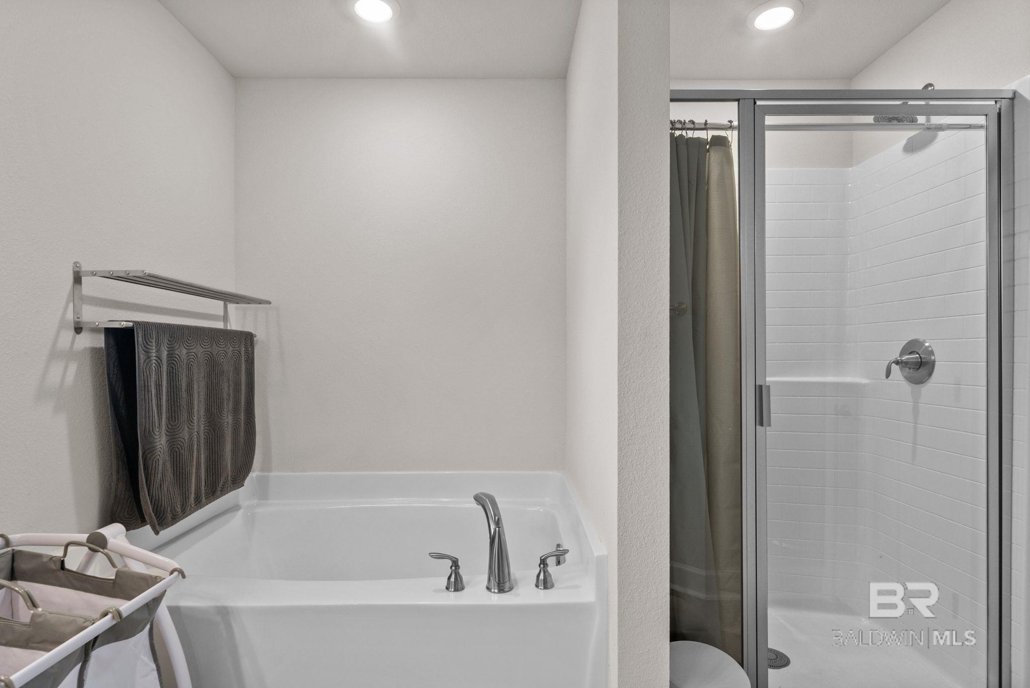 692 Mayflower Drive, Foley, AL, 36535