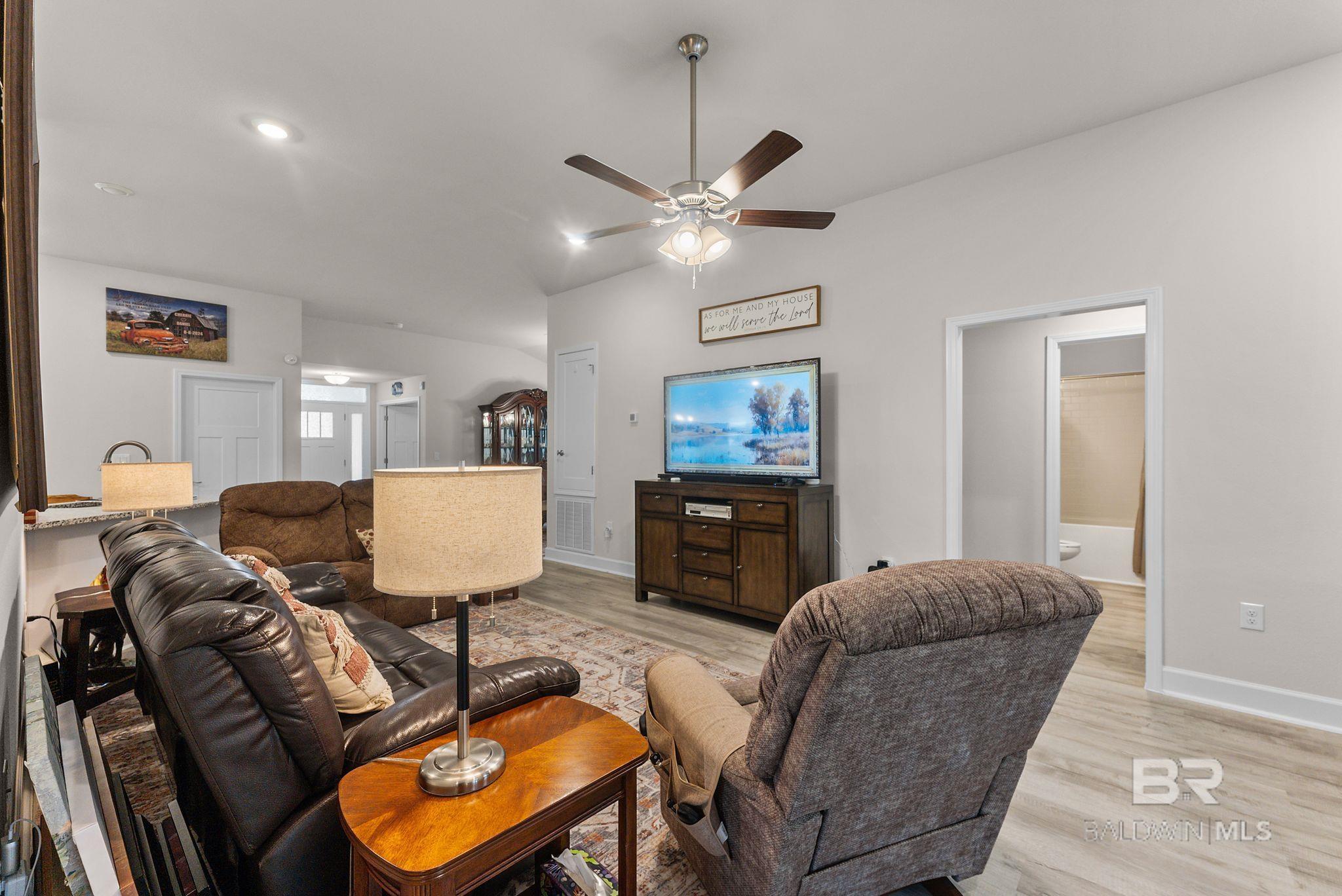 692 Mayflower Drive, Foley, AL, 36535