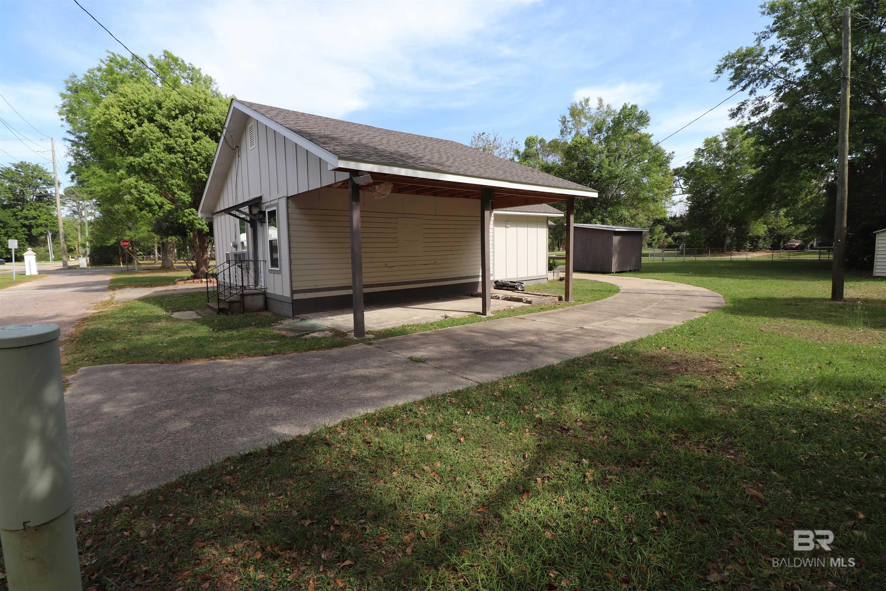 112 S Juniper Road, Foley, AL, 36535-2606