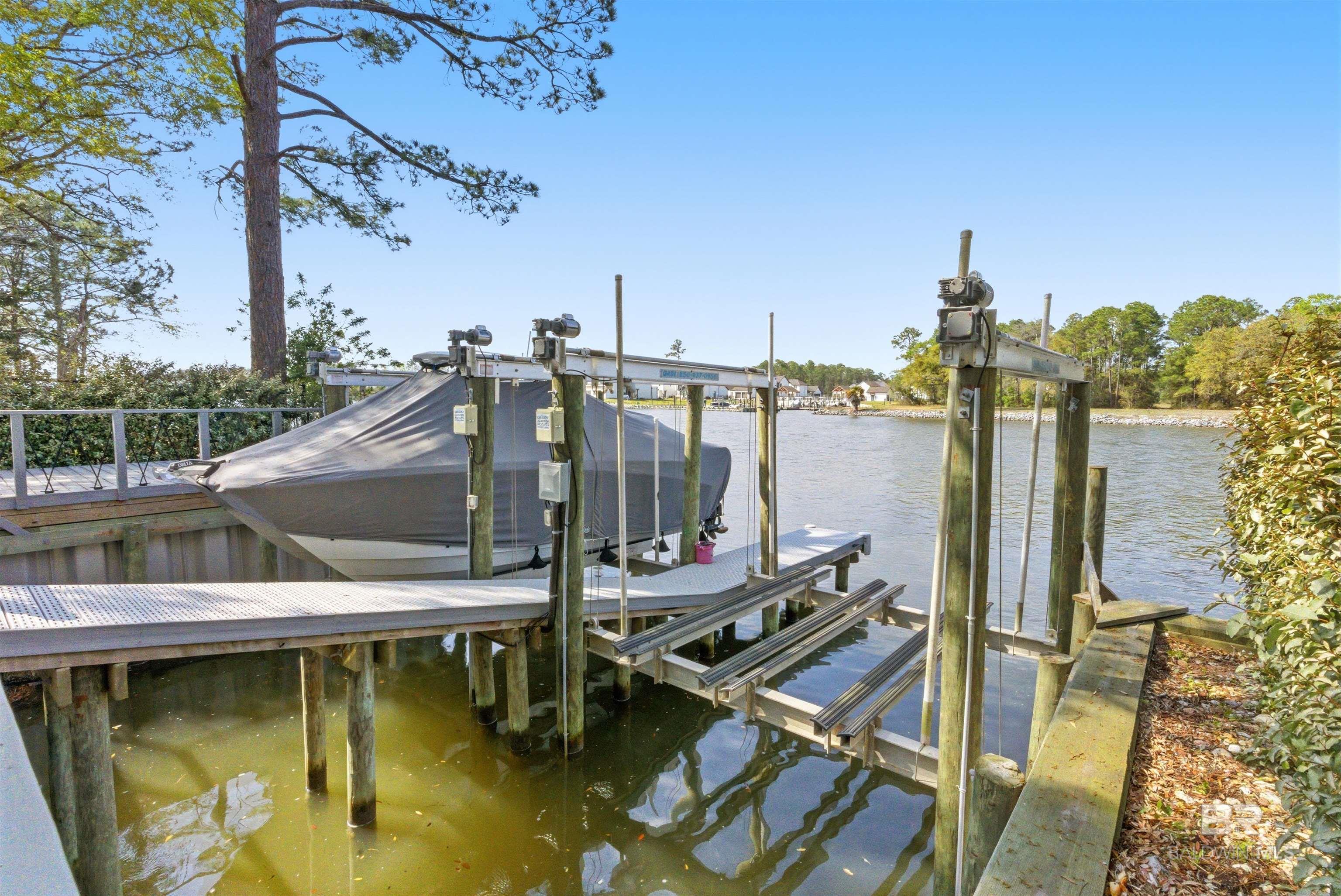 724 W Canal Drive, Gulf Shores, AL, 36542