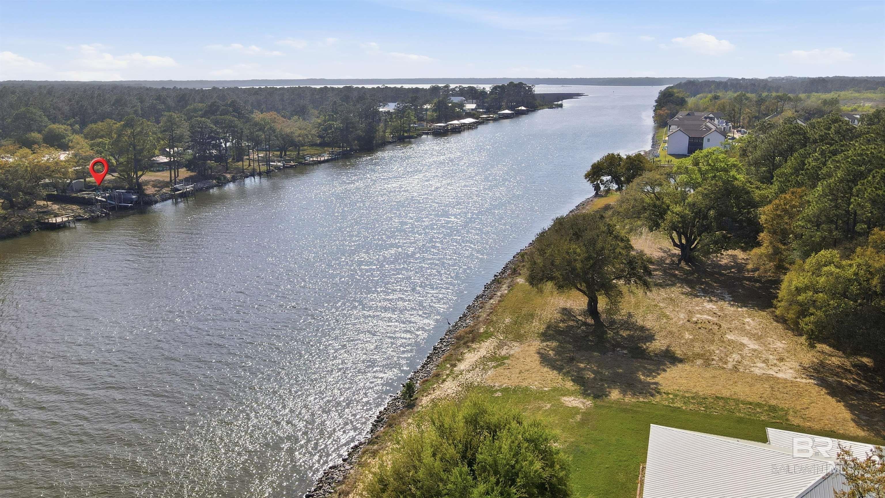 724 W Canal Drive, Gulf Shores, AL, 36542