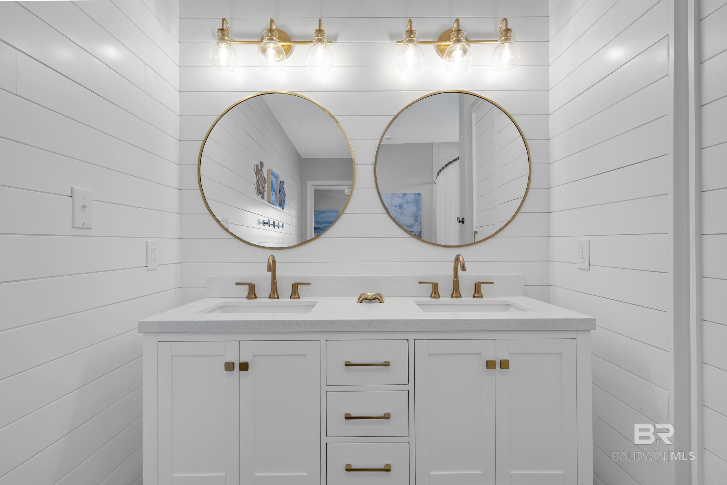 1284 W Lagoon Avenue, Gulf Shores, AL, 36542