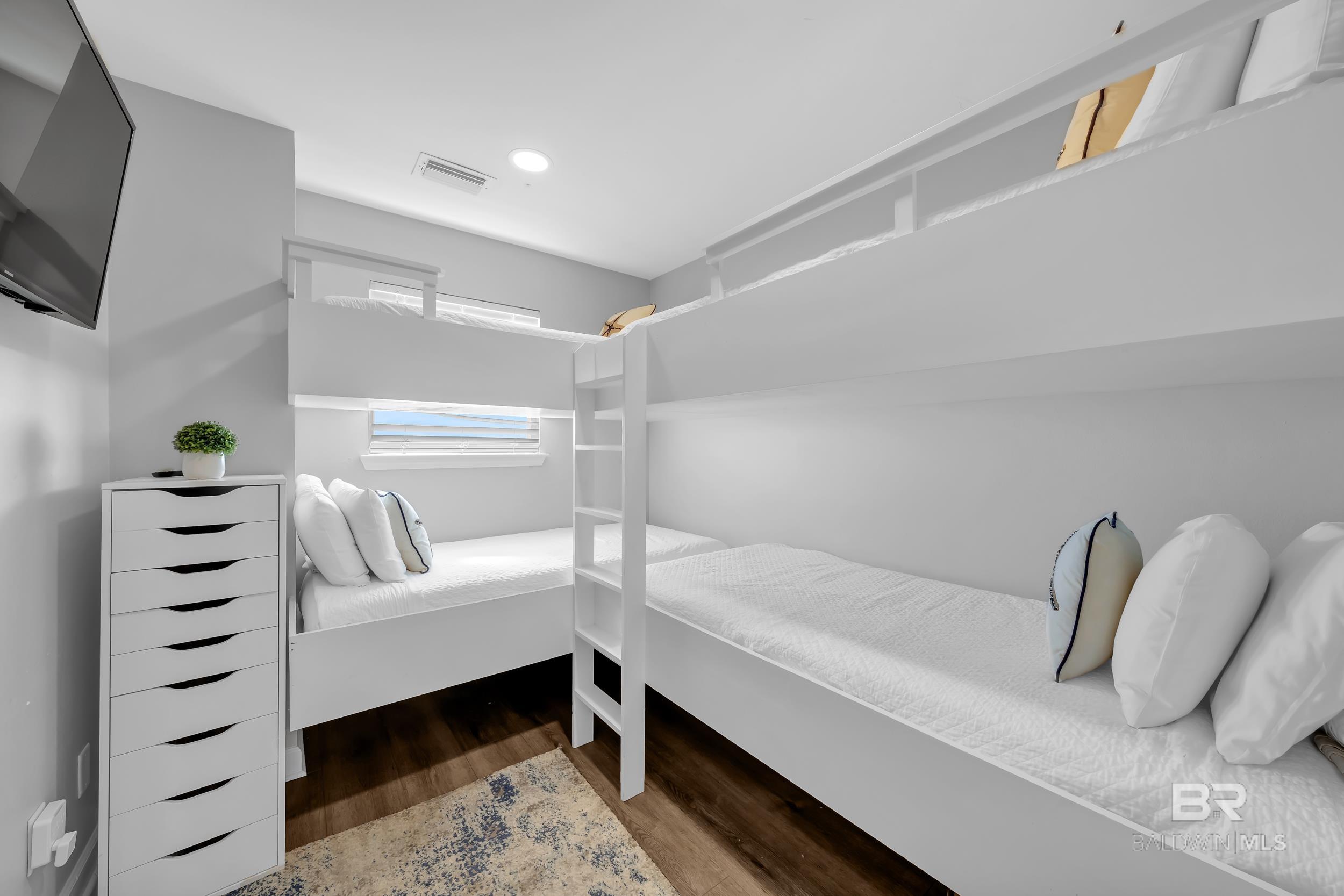 1284 W Lagoon Avenue, Gulf Shores, AL, 36542