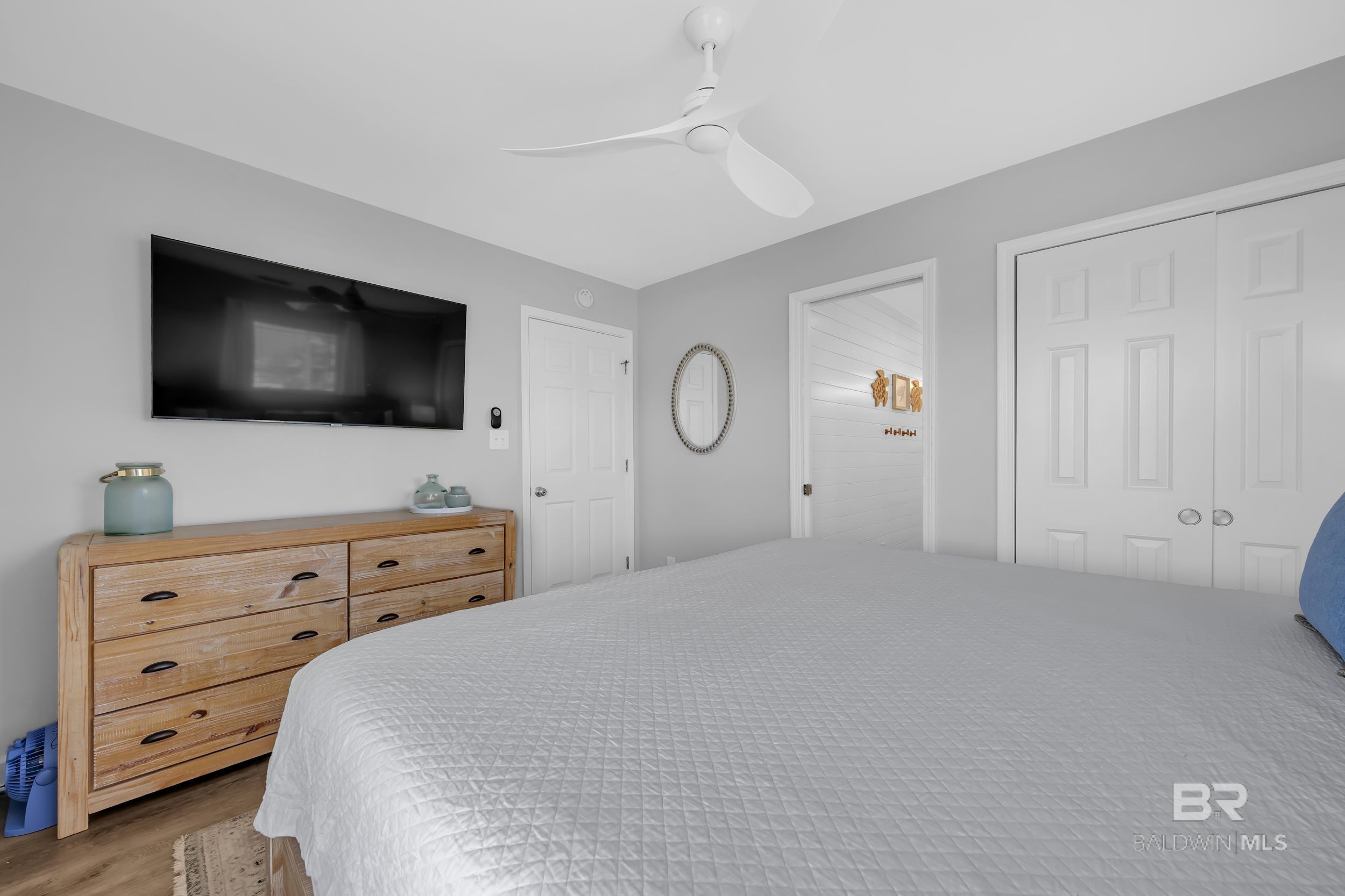 1284 W Lagoon Avenue, Gulf Shores, AL, 36542