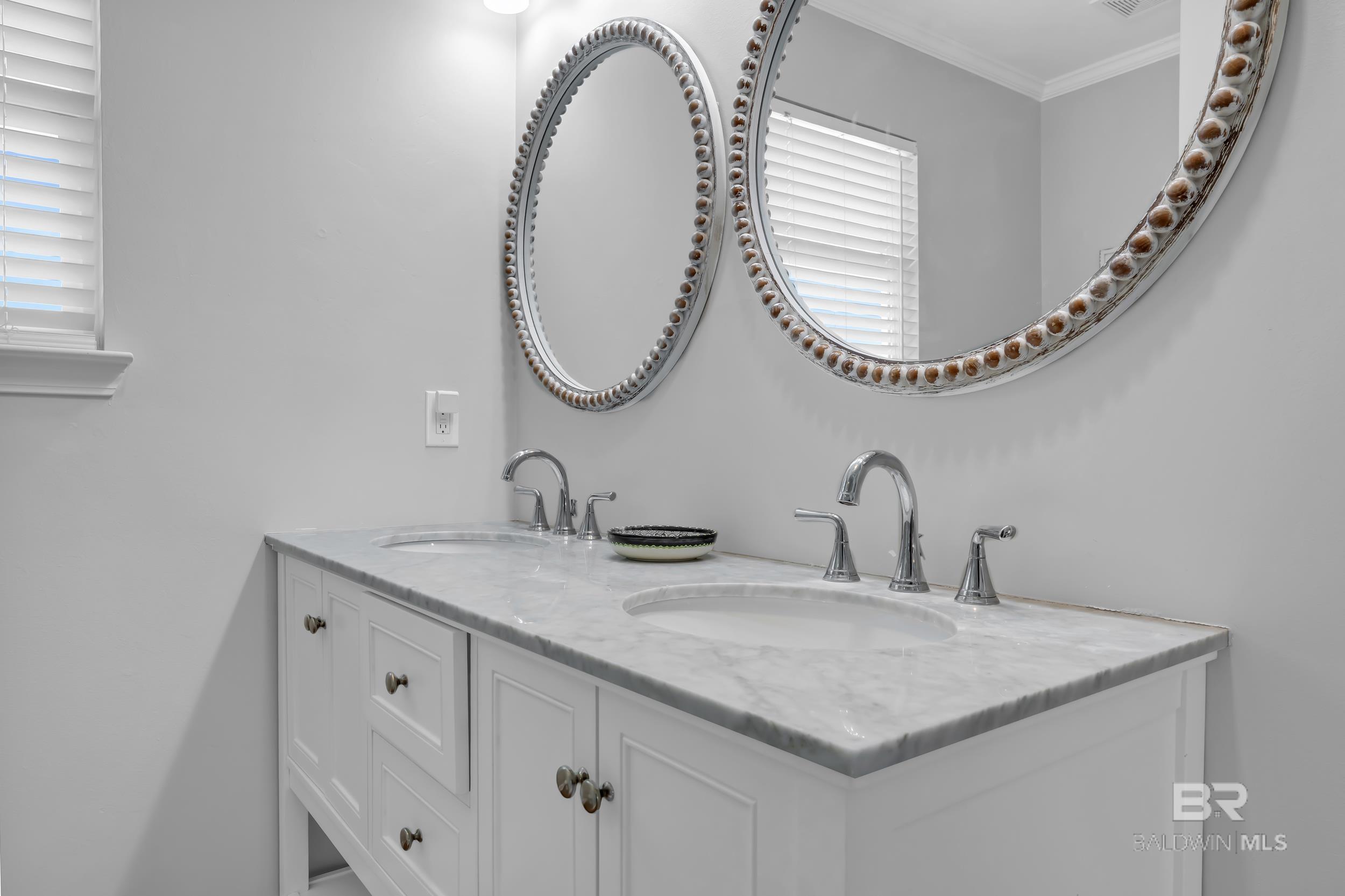 1284 W Lagoon Avenue, Gulf Shores, AL, 36542